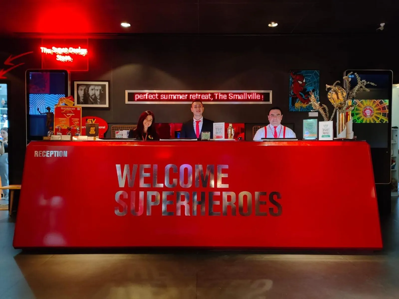 Lobby or reception in The Smallville Hotel