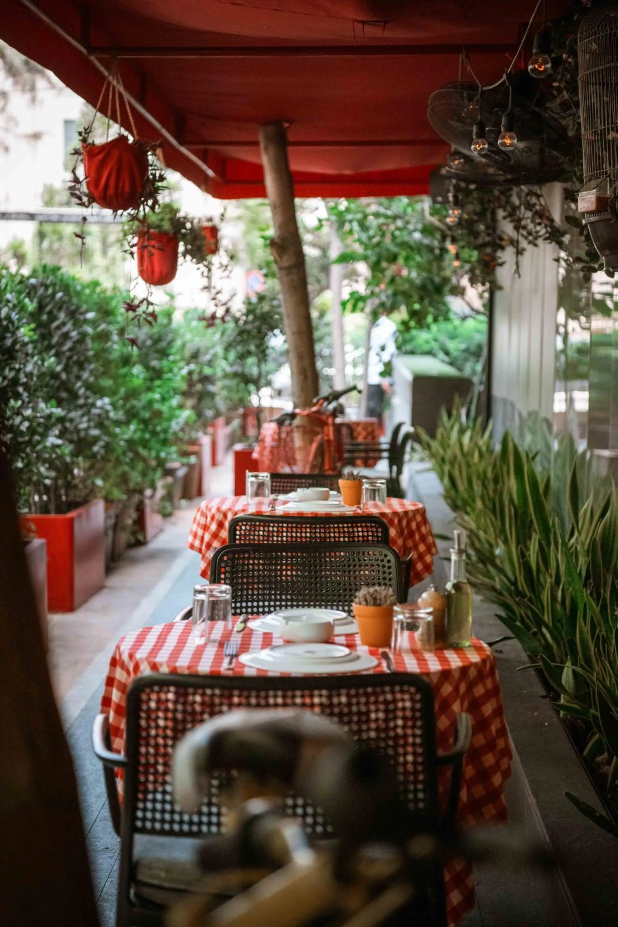 Restaurant/places to eat in The Smallville Hotel