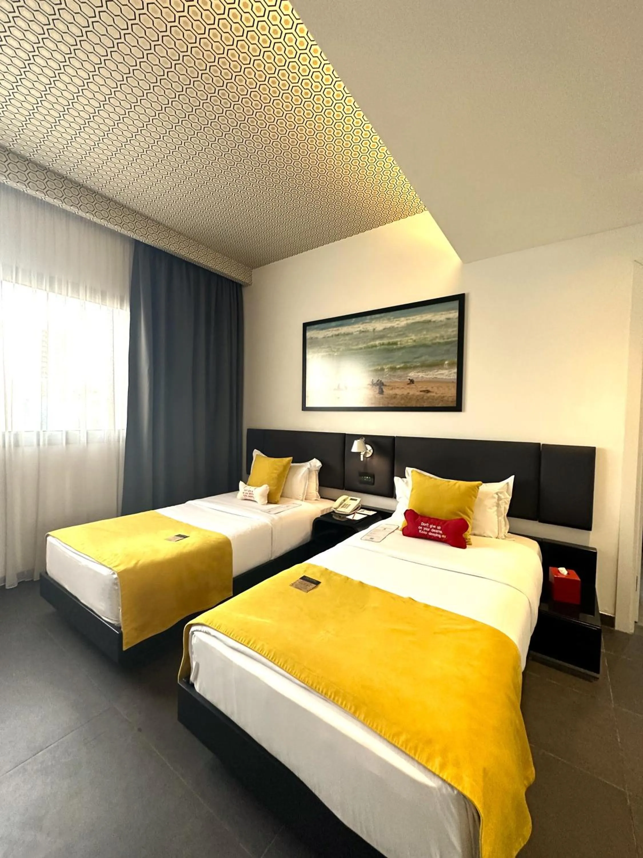 Bedroom, Bed in The Smallville Hotel