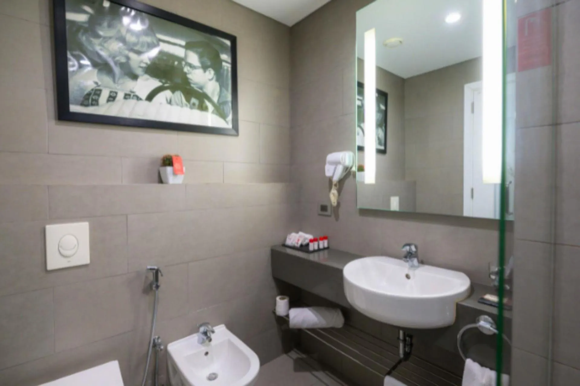 Bathroom in The Smallville Hotel