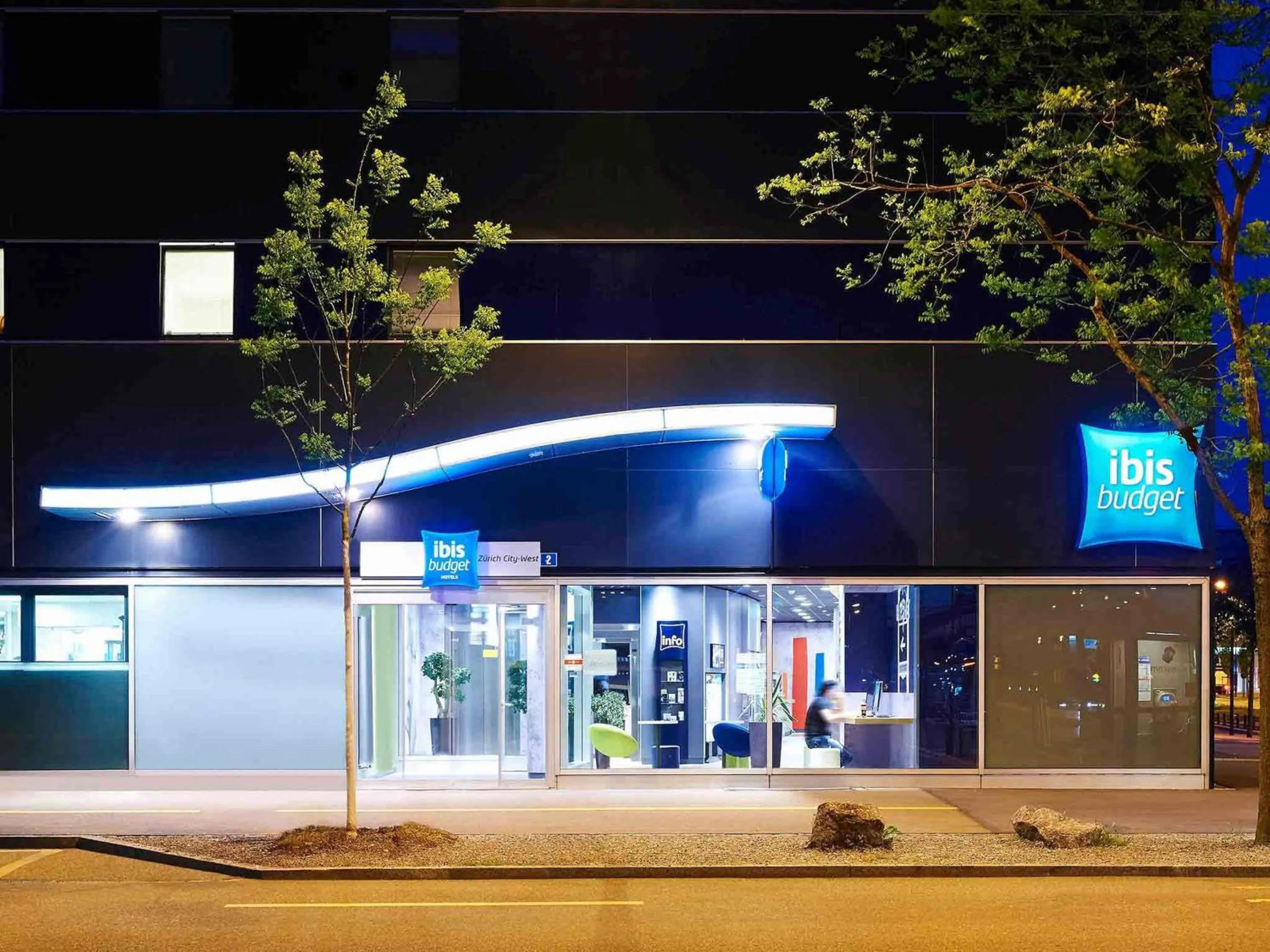 Property building in ibis budget Zurich City West