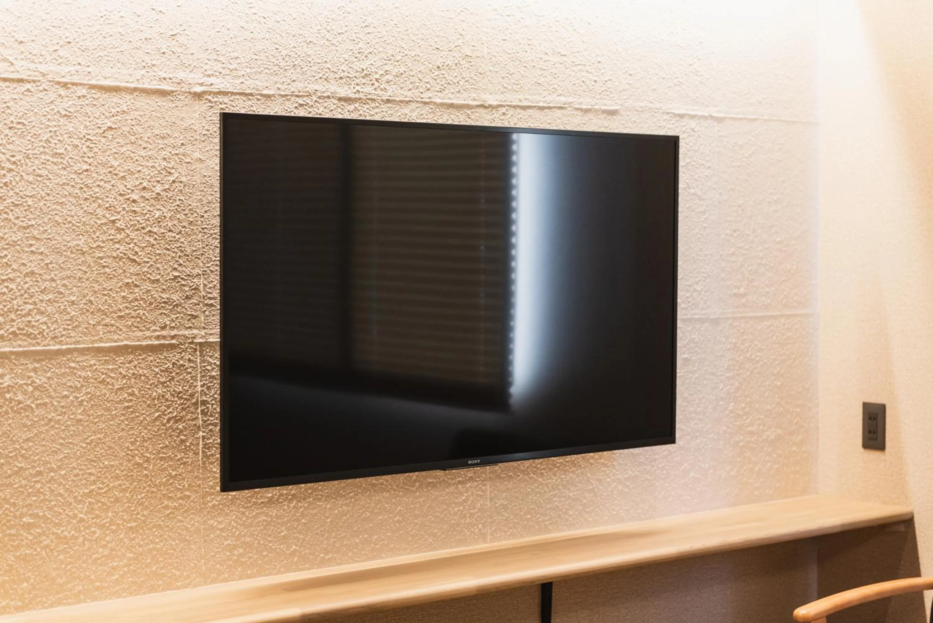 Photo of the whole room in GRAND BASE Beppu Ekihigashi