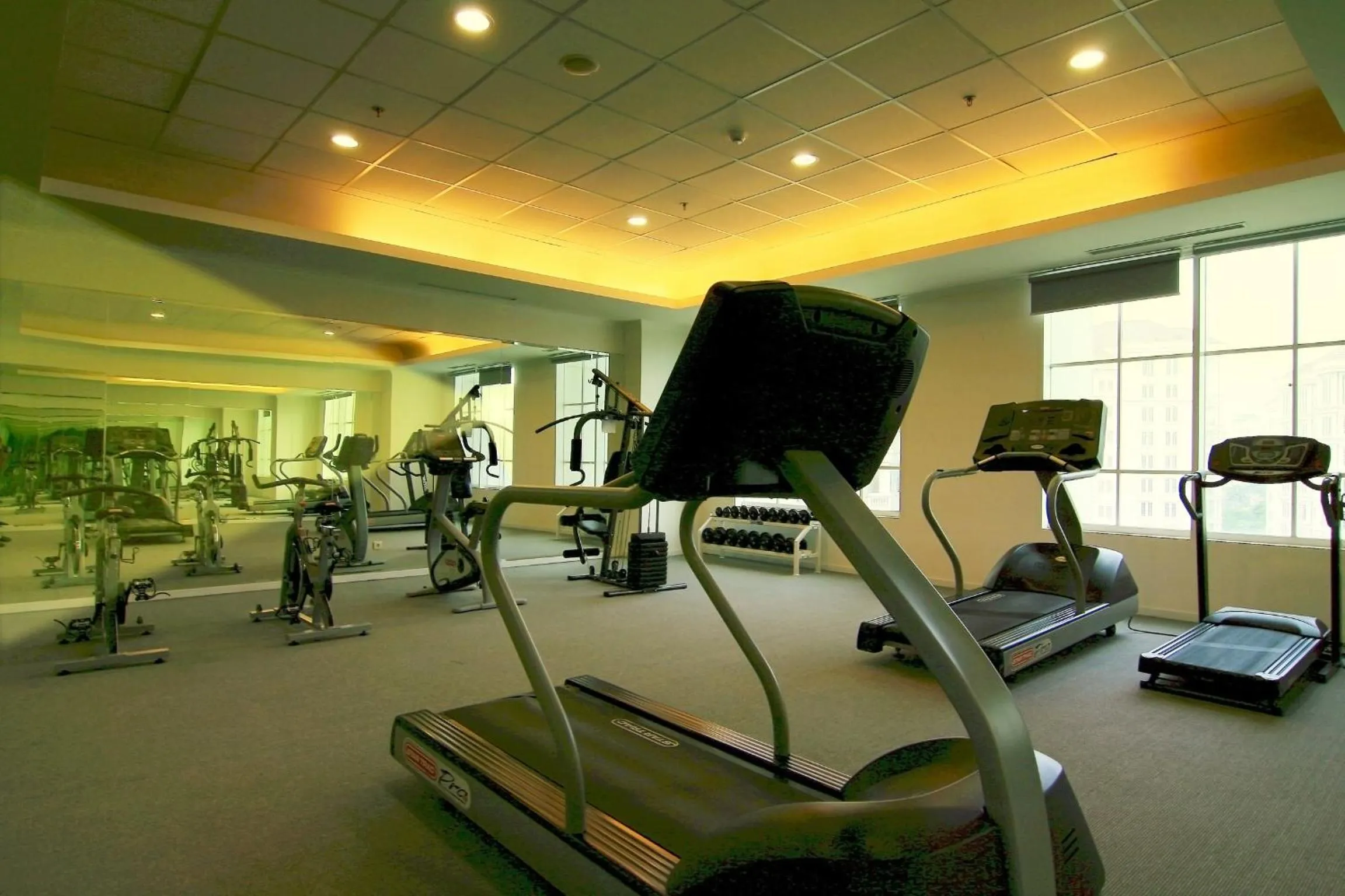 Fitness centre/facilities in The Bellezza Suites by Nemuru