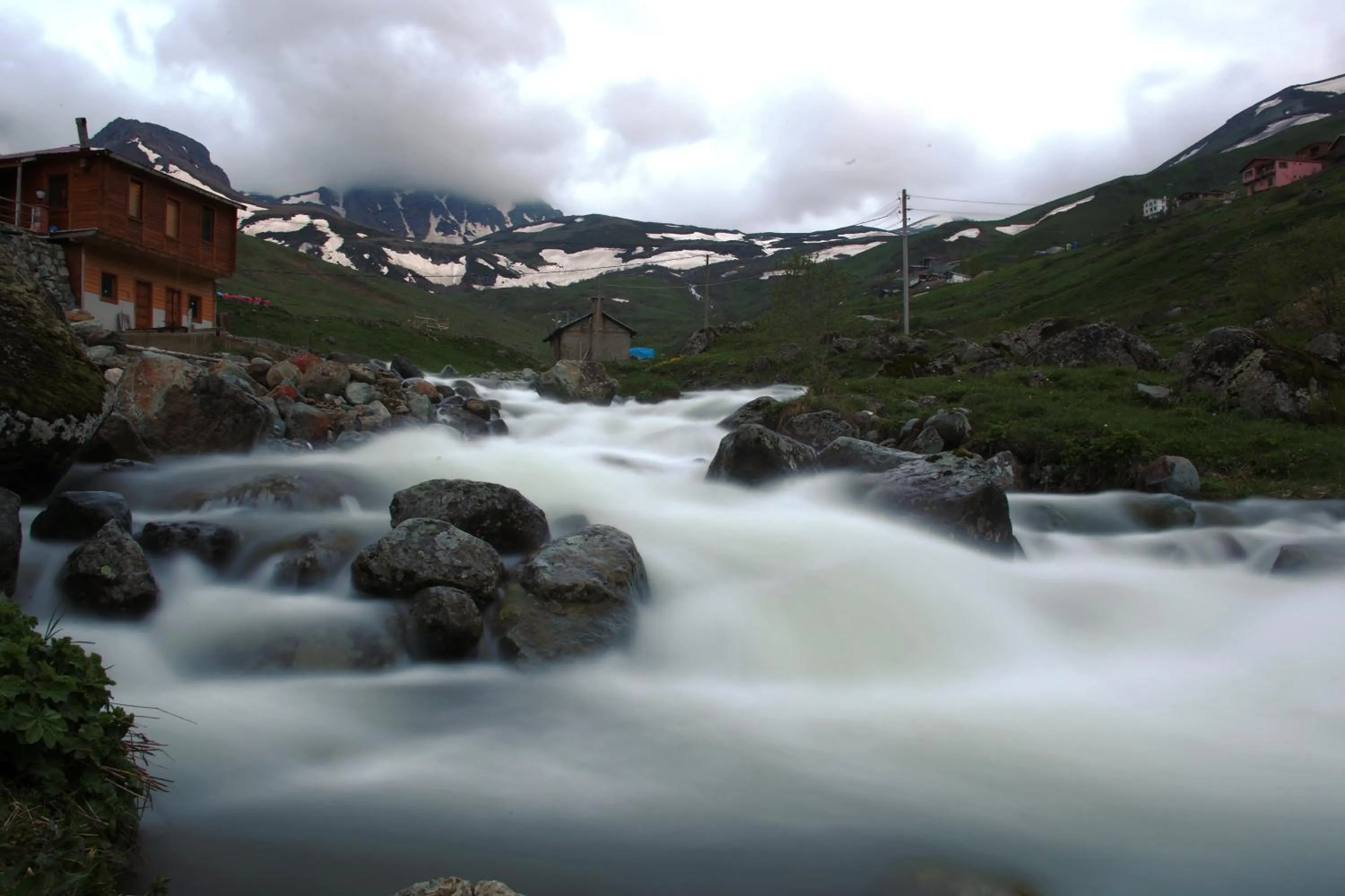 Day in Yedigoller Hotel & Restaurant