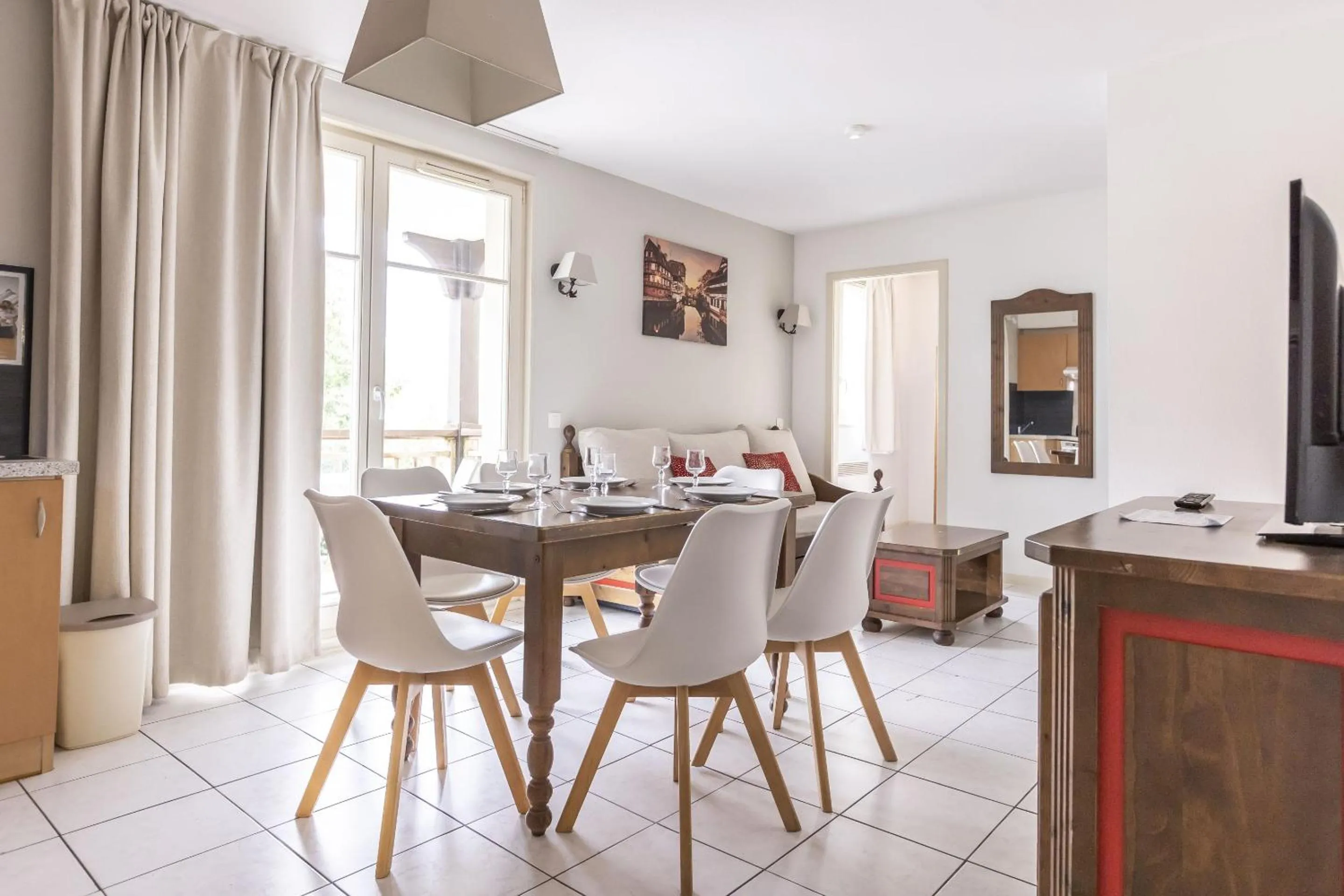 Dining area in Résidence Odalys Le Domaine des Rois