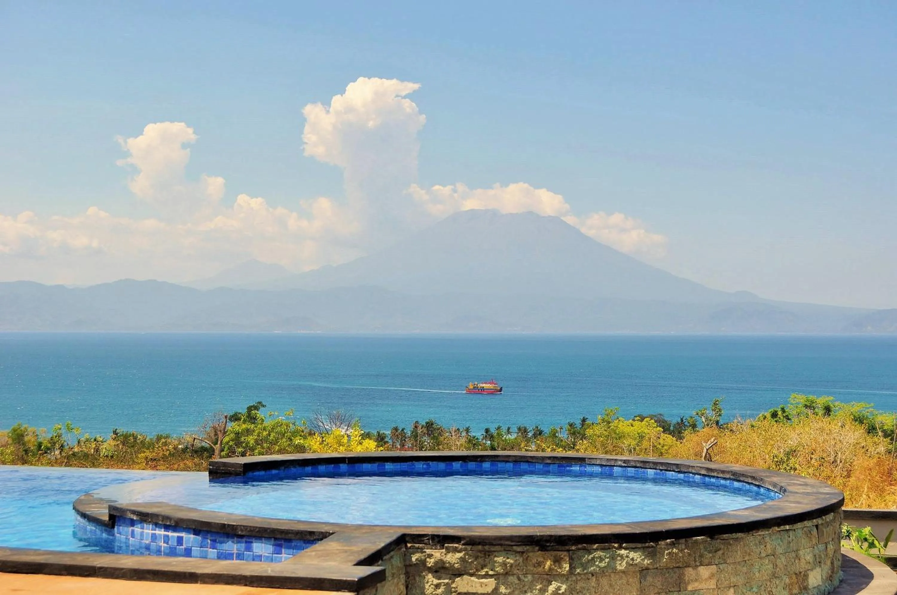 Mountain view in Reynten Hill