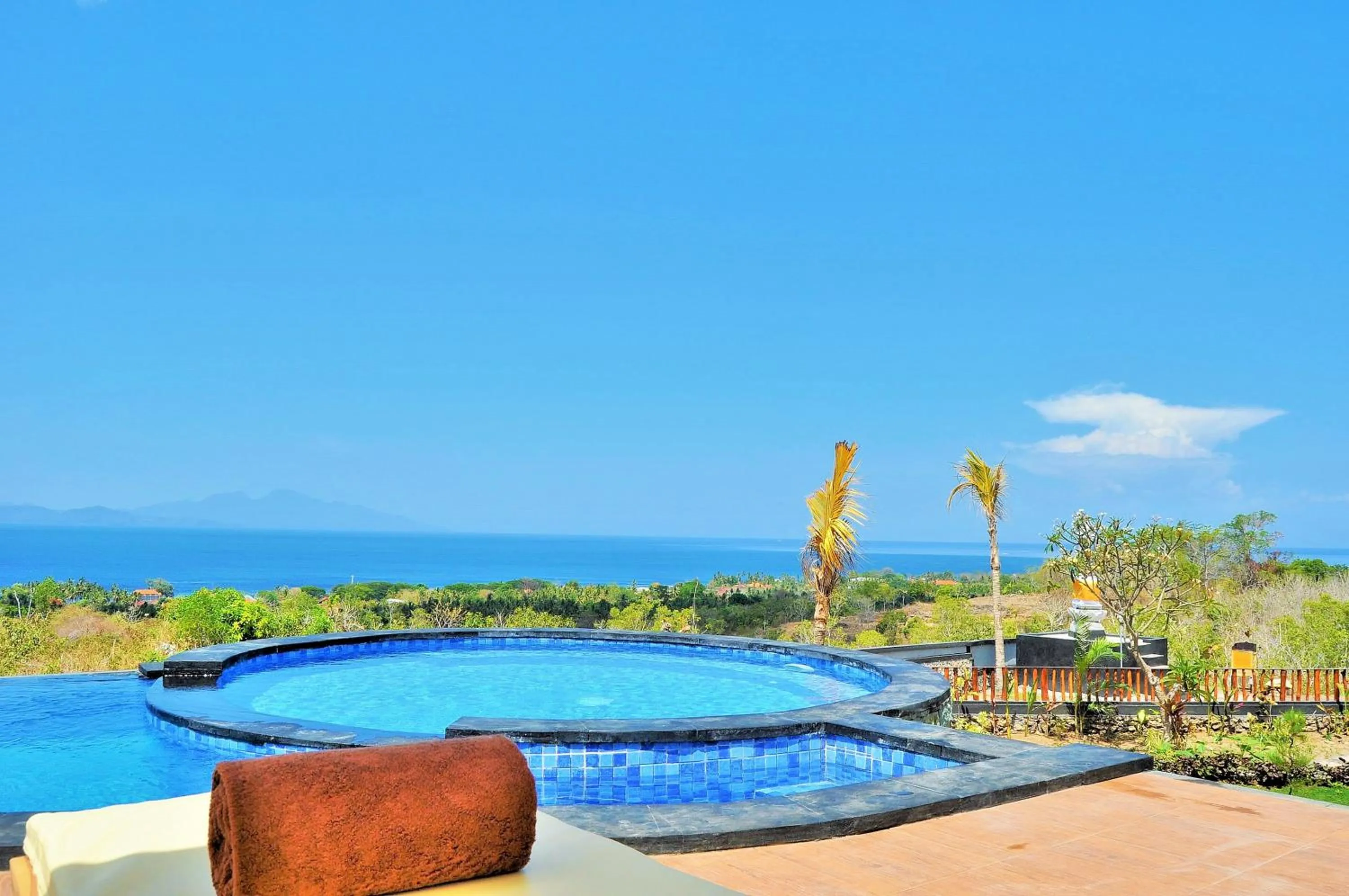 Garden view in Reynten Hill