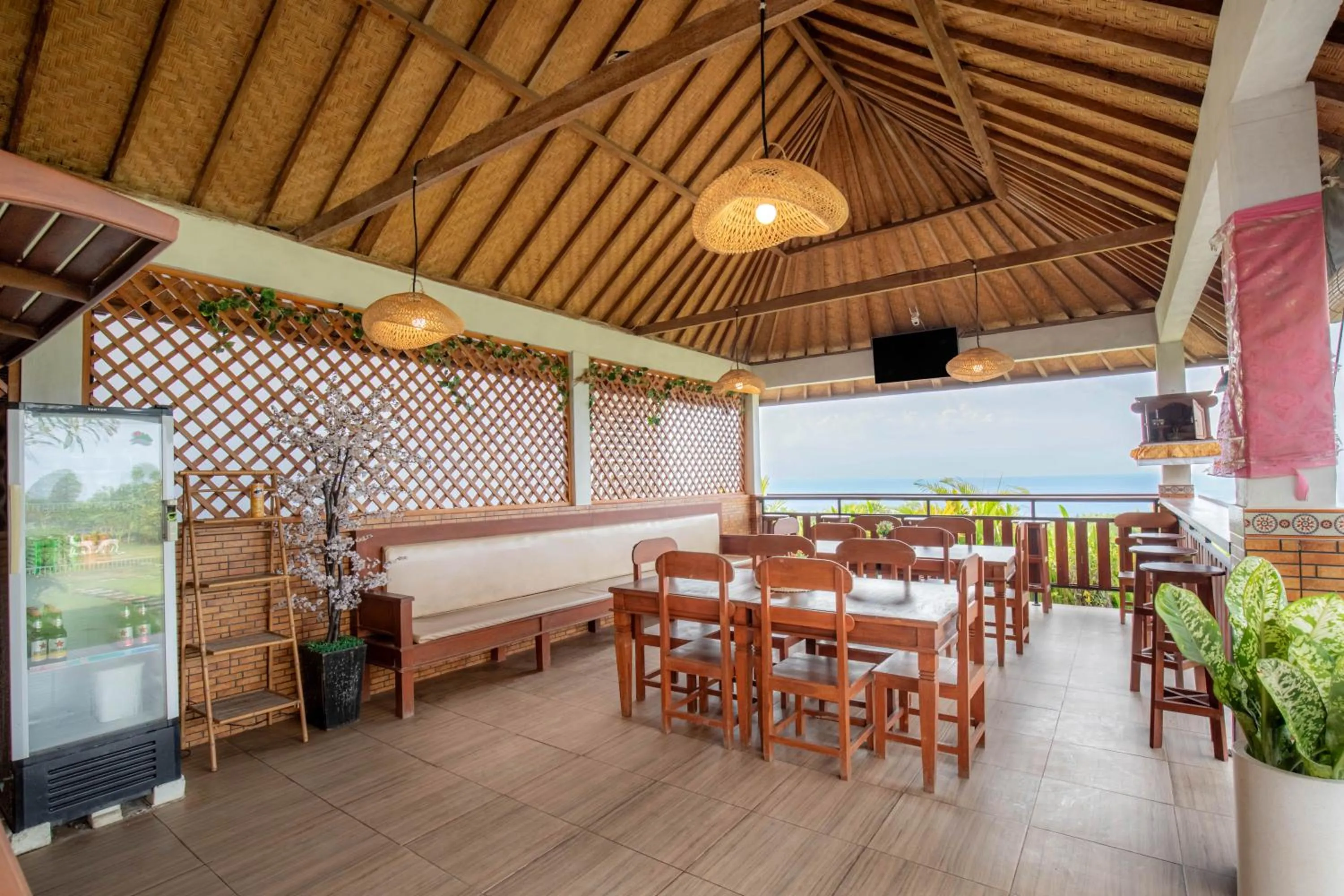 Restaurant/places to eat in Reynten Hill