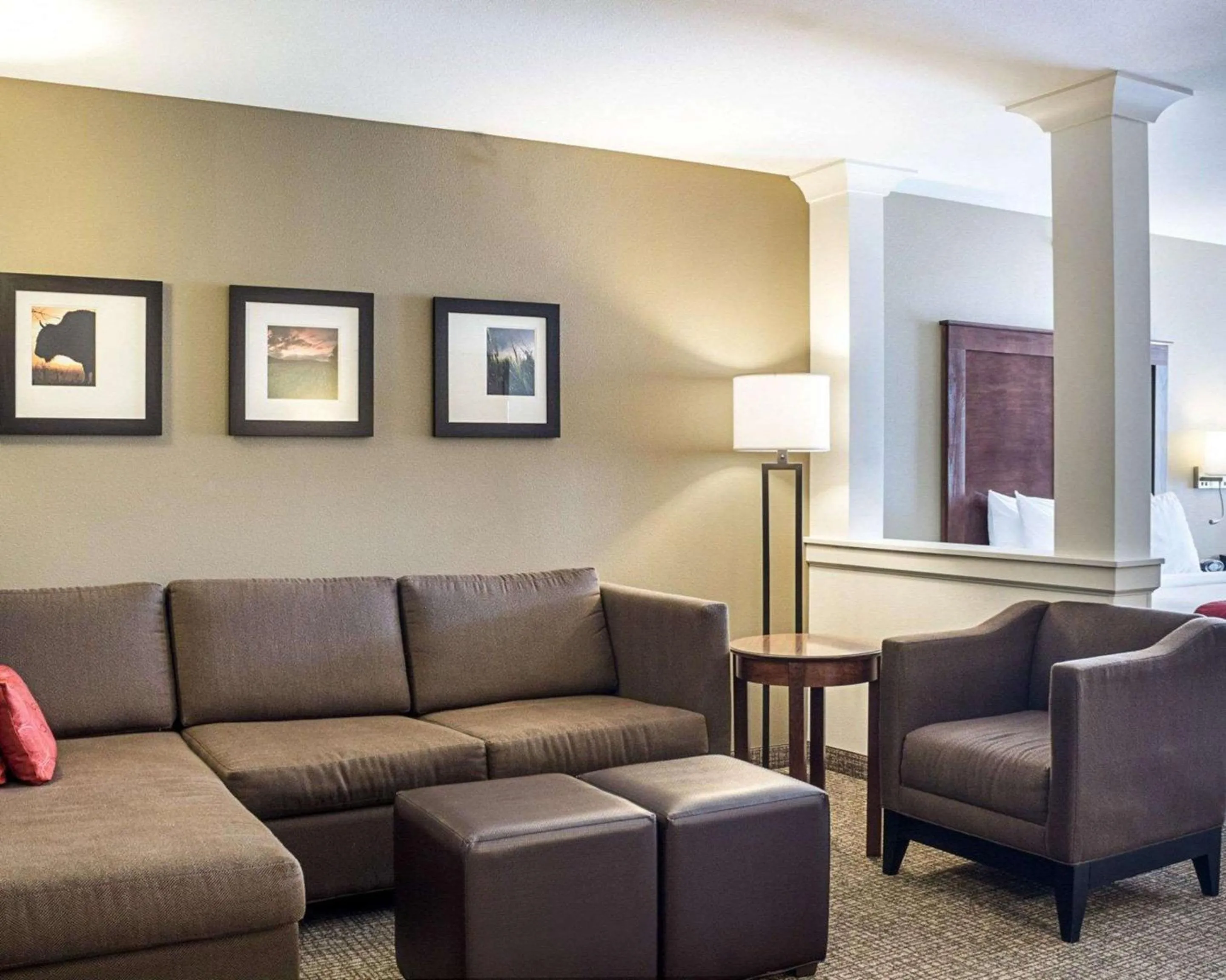 Photo of the whole room in Comfort Suites Fargo Medical Center