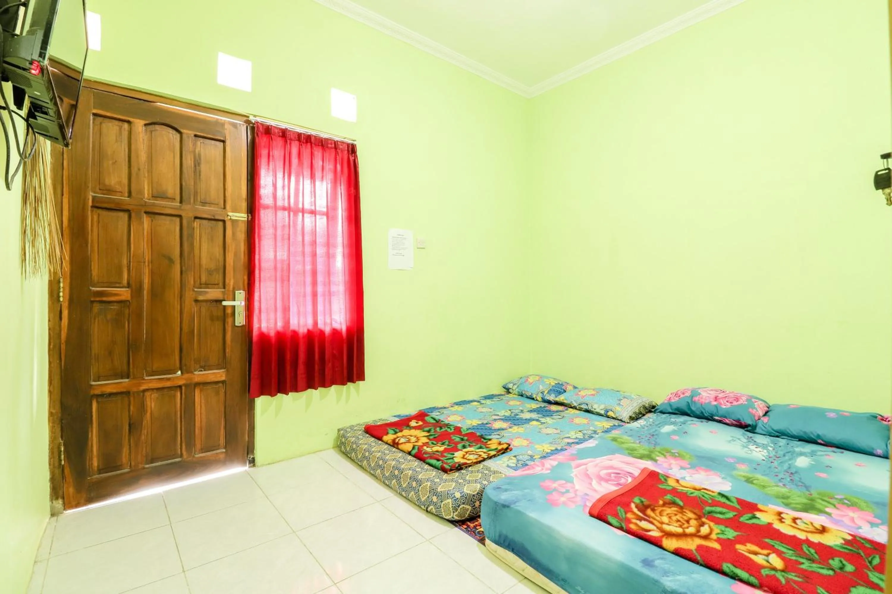 Bedroom, Bed in Penginapan Roro Mendut Syariah