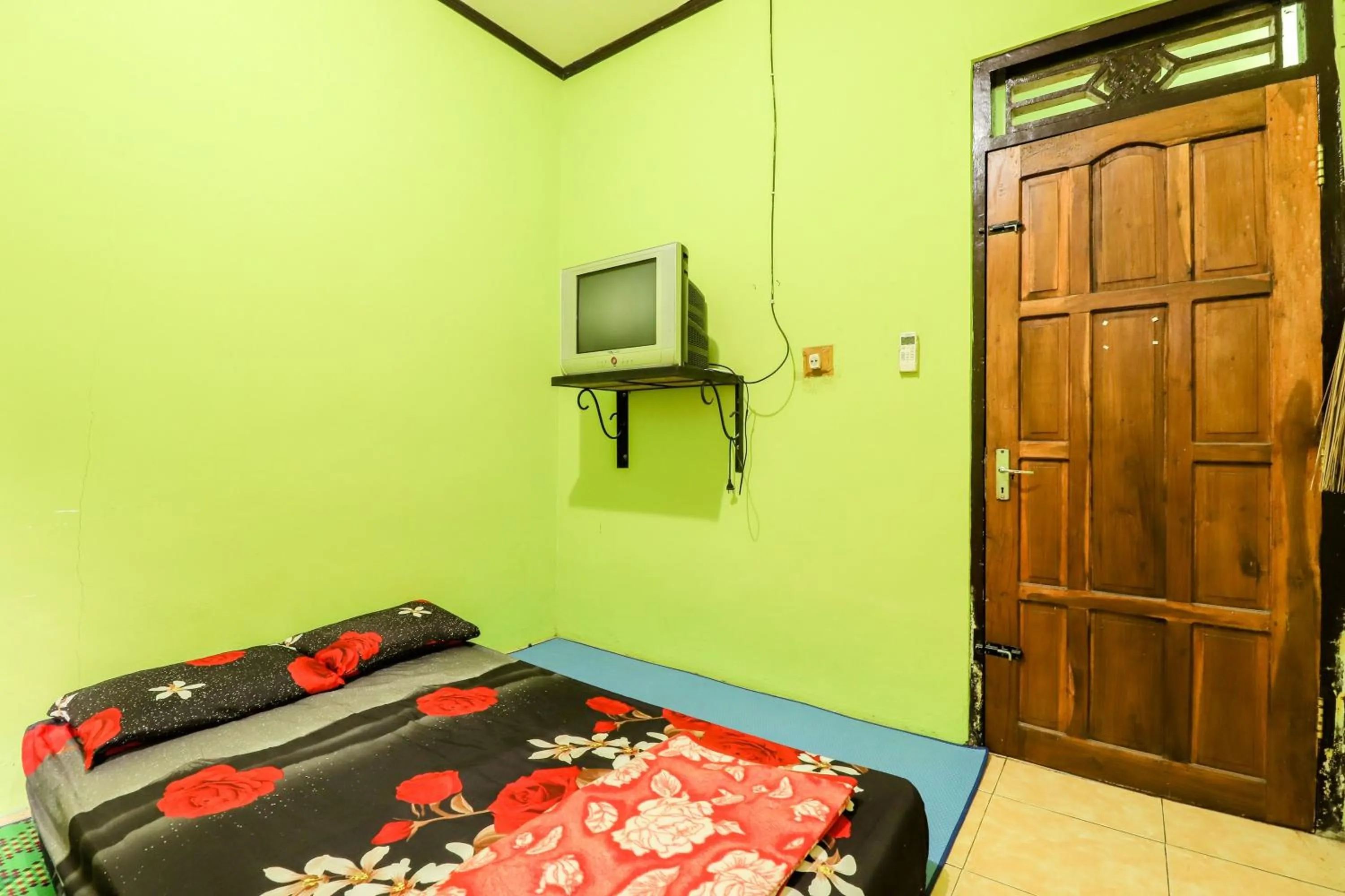 Bedroom, Bed in Penginapan Roro Mendut Syariah