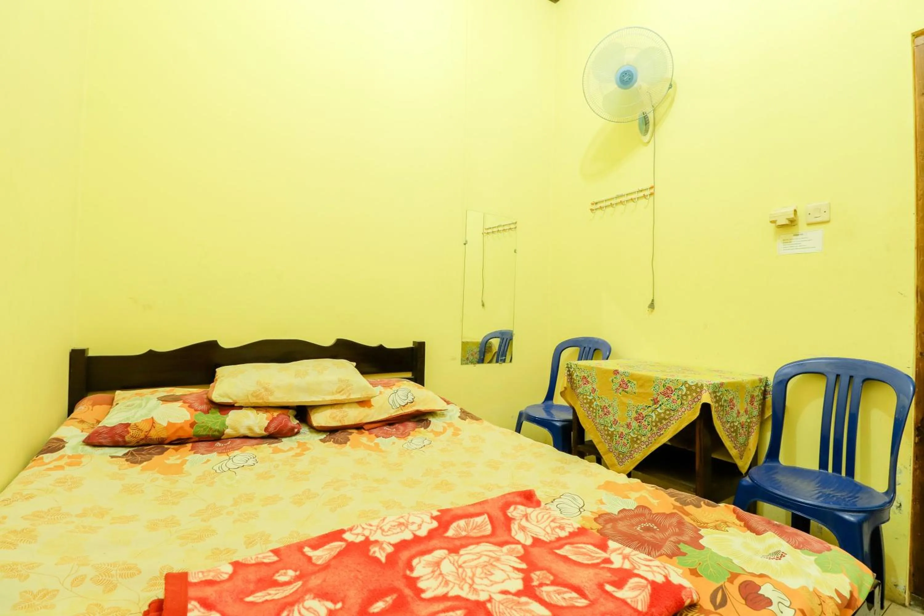 Bedroom, Bed in Penginapan Roro Mendut Syariah