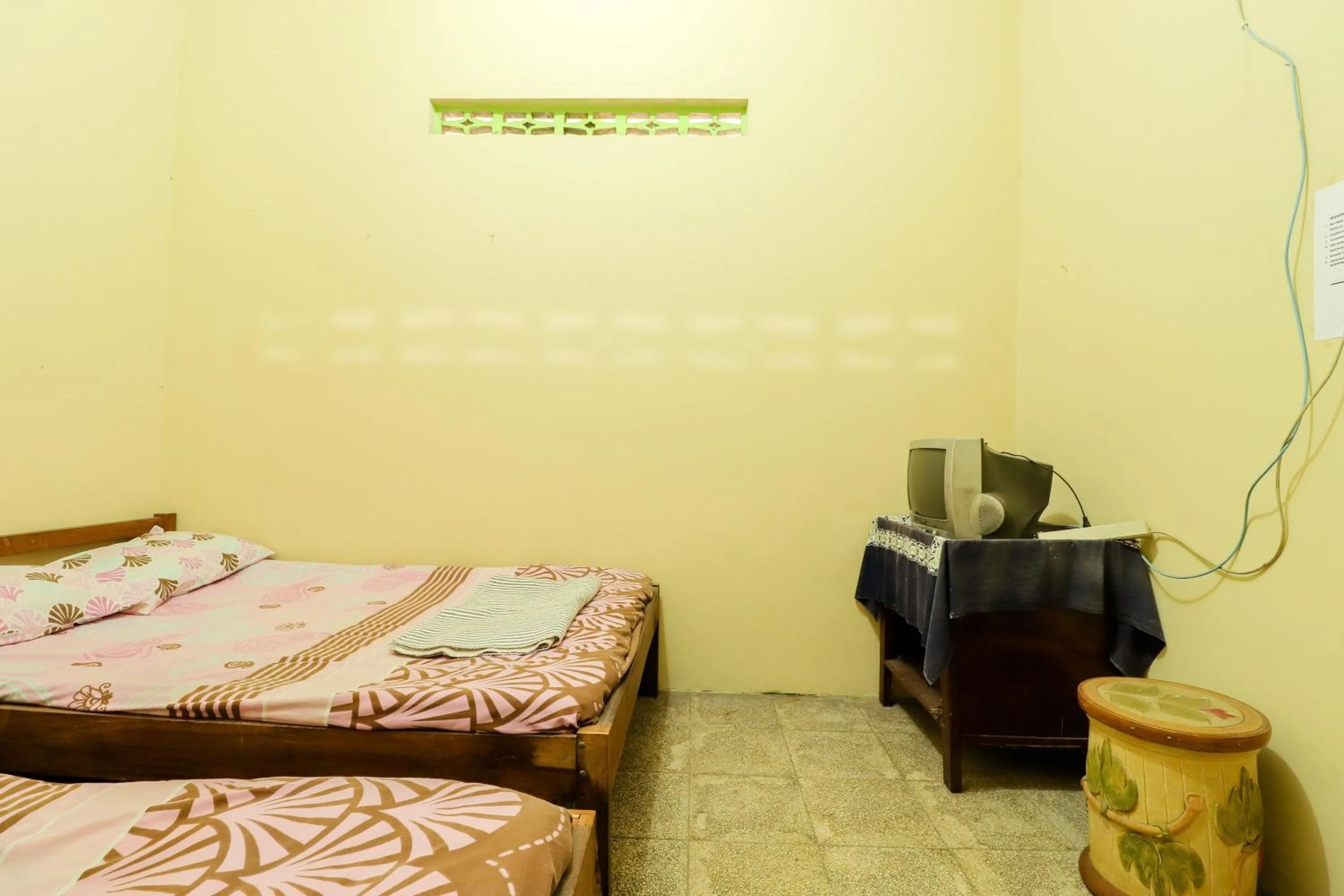 Bedroom, Bed in Penginapan Roro Mendut Syariah