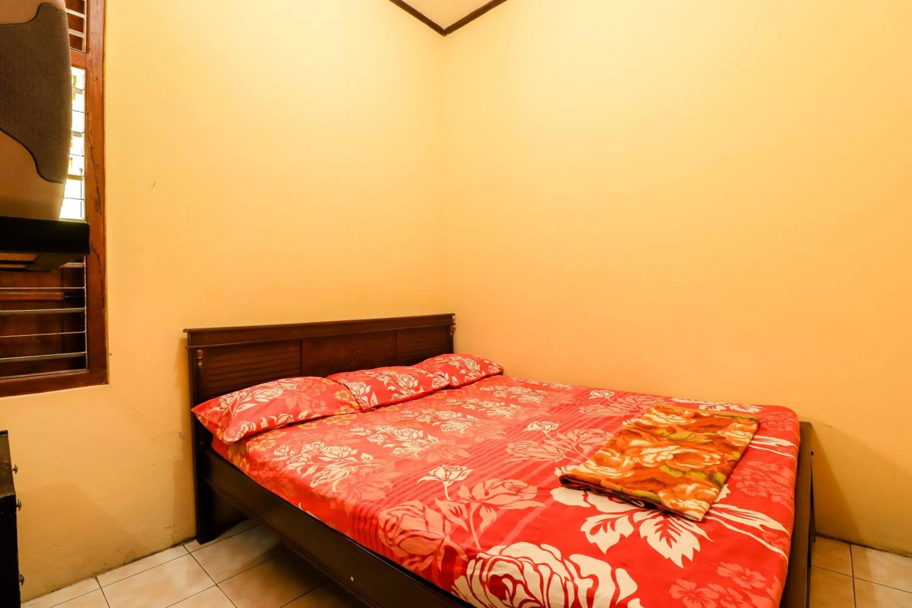 Bedroom, Bed in Penginapan Roro Mendut Syariah