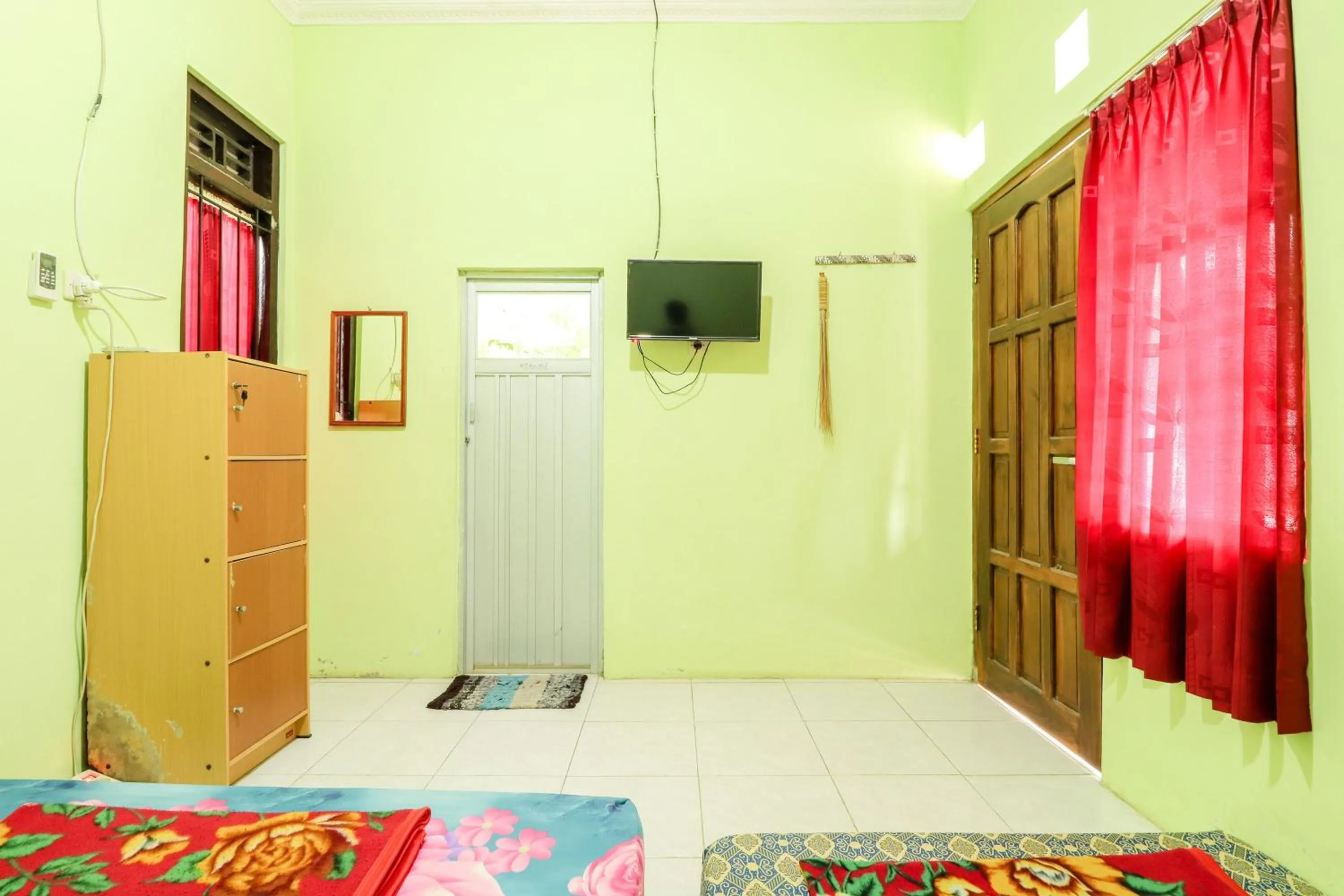 Bedroom, Bed in Penginapan Roro Mendut Syariah