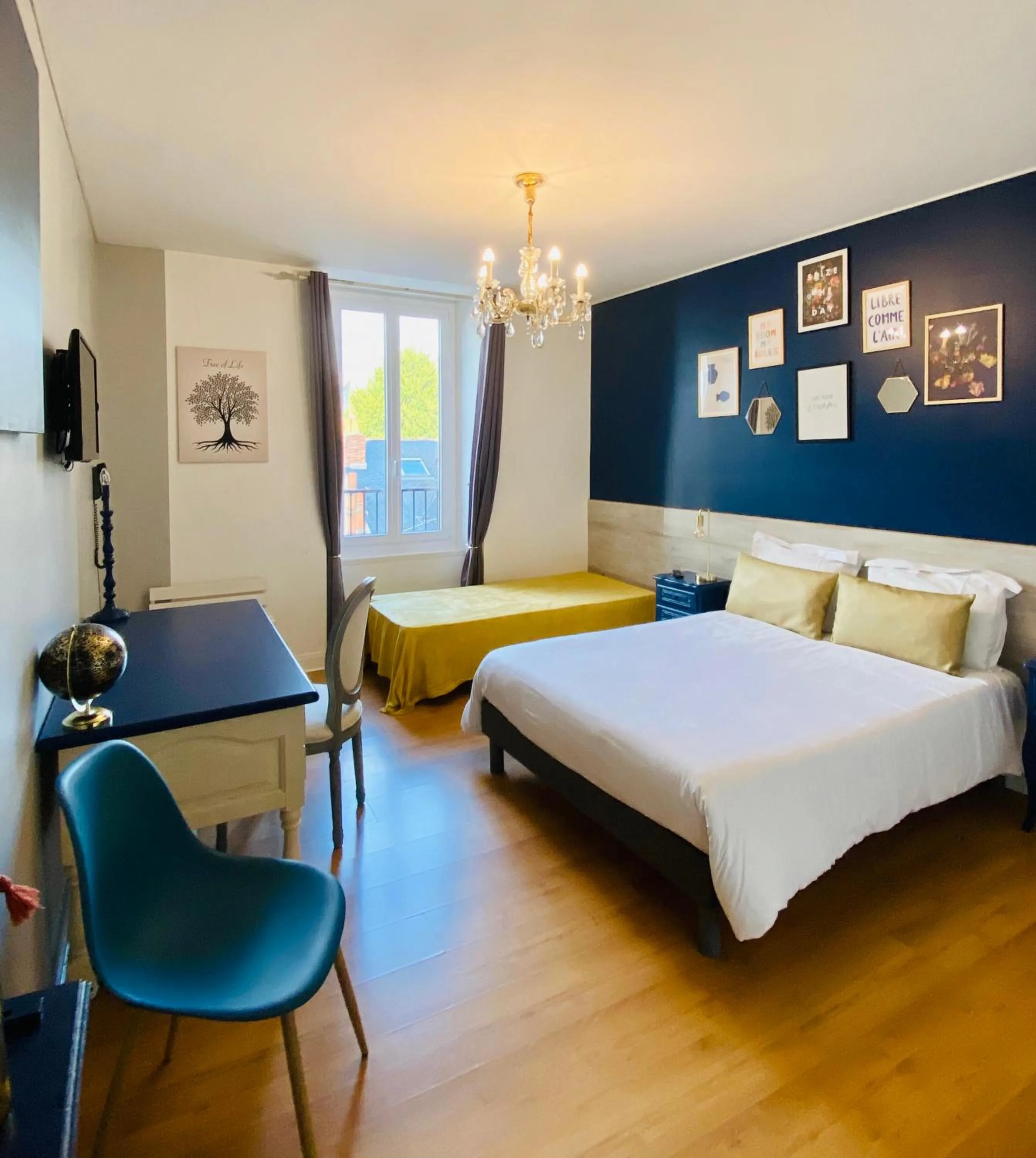 Bed in Hotel Abat Jour