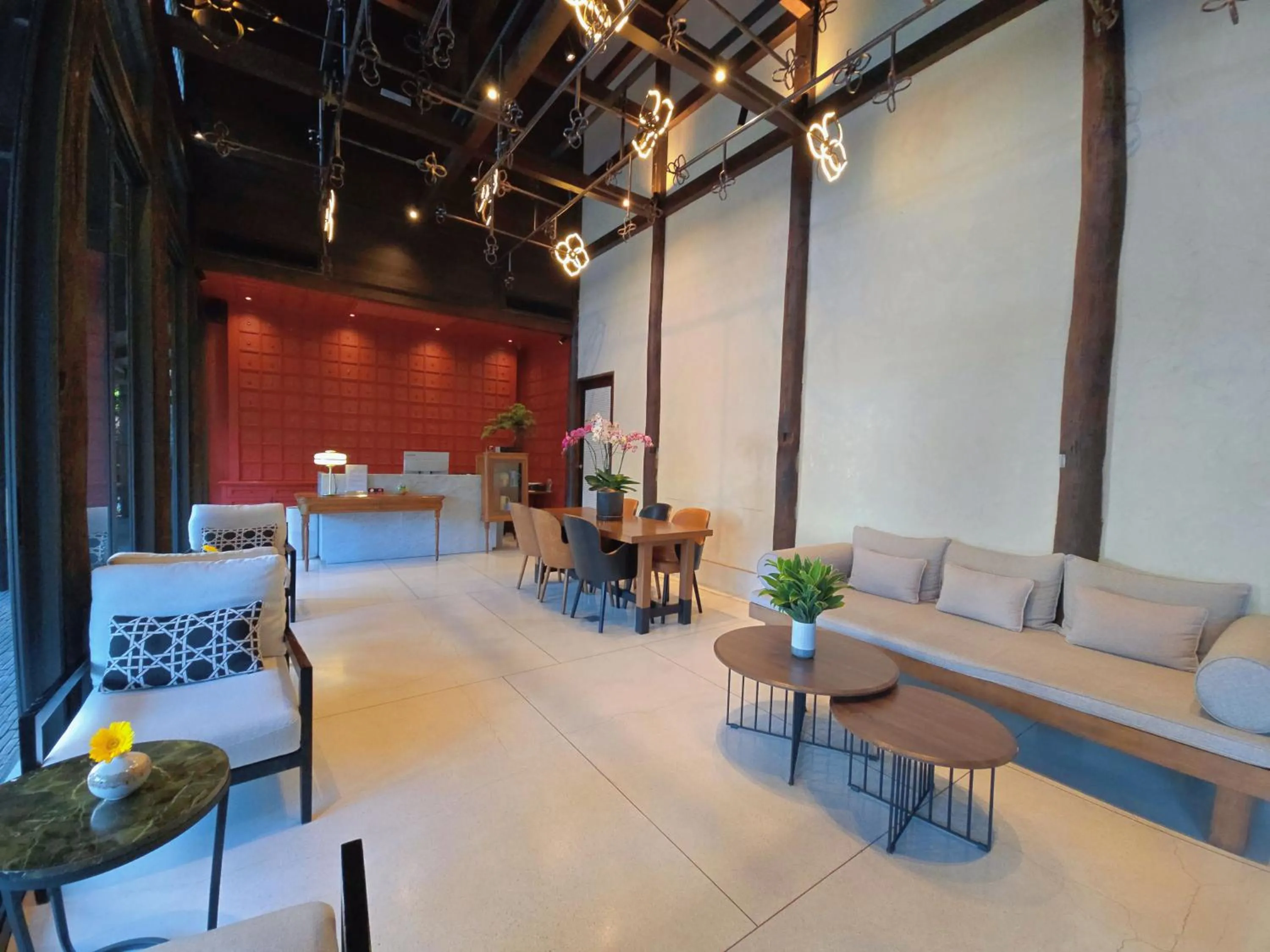 Lobby or reception in Hotel Loy Chiang Mai