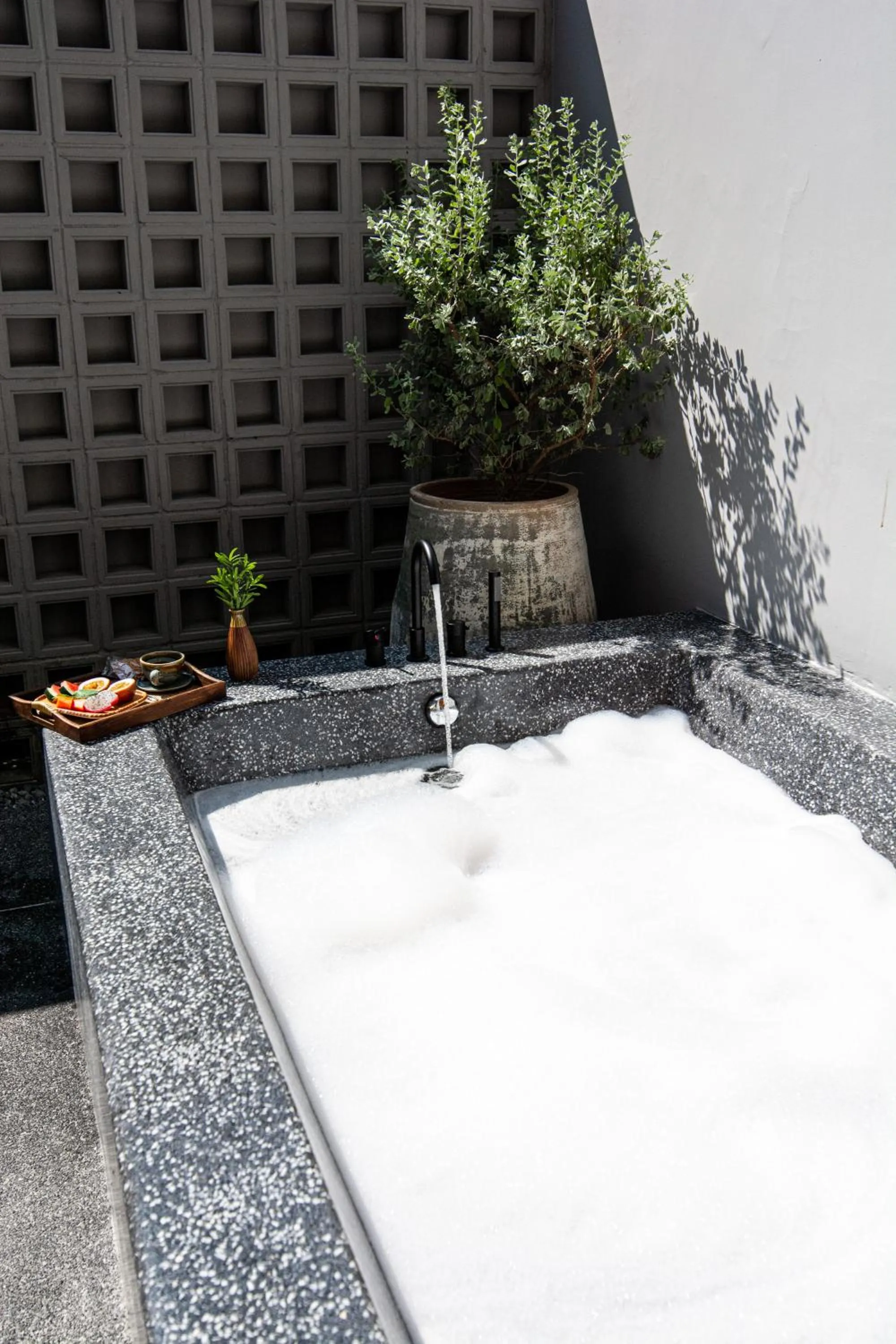 Bath in Hotel Loy Chiang Mai