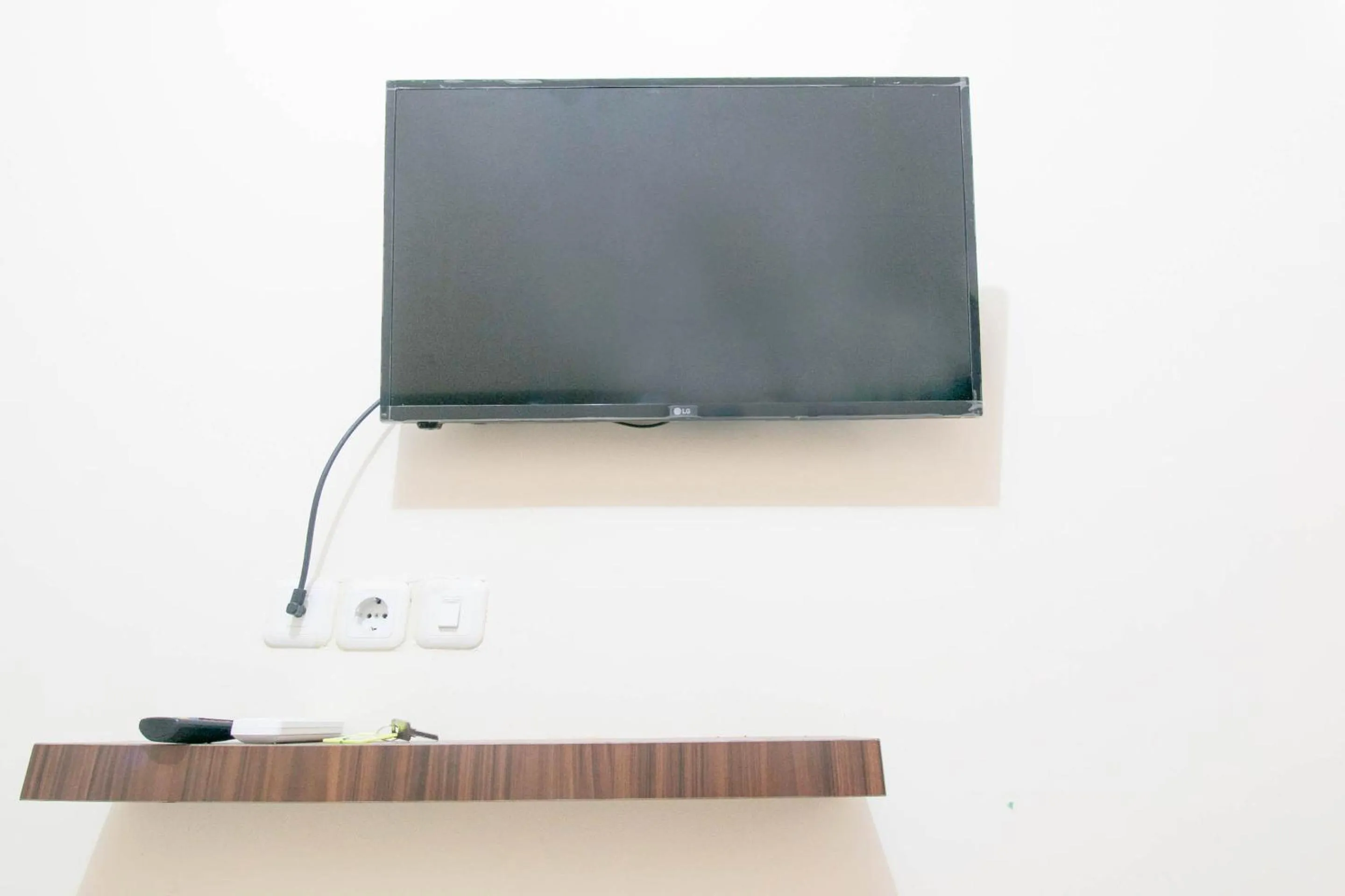 TV and multimedia in Grand Azizah Makassar RedPartner