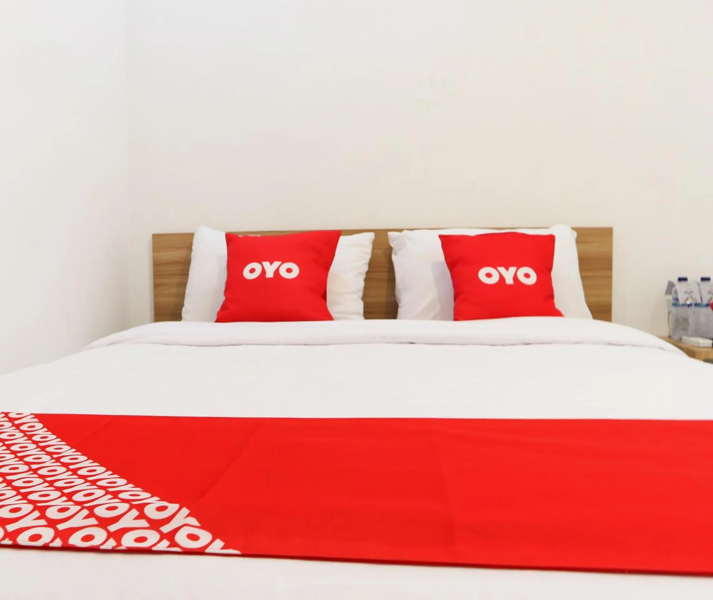 Bedroom in Hotel O Monalisa Residence And Cafe