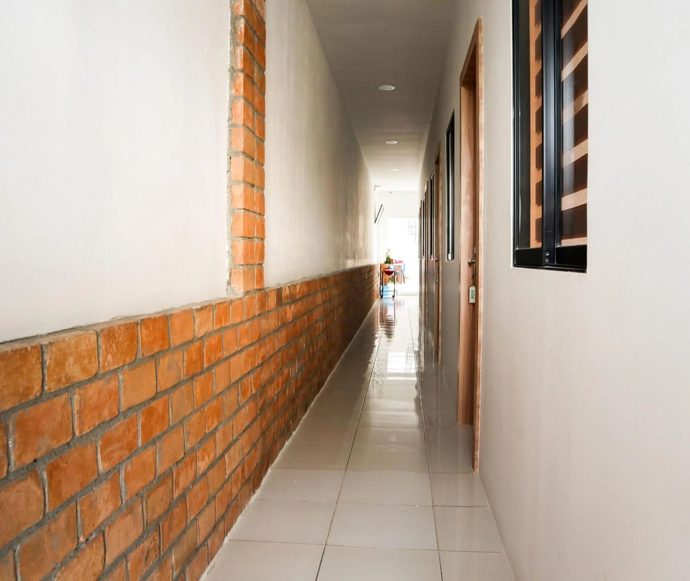 Lobby or reception in Hotel O Monalisa Residence And Cafe