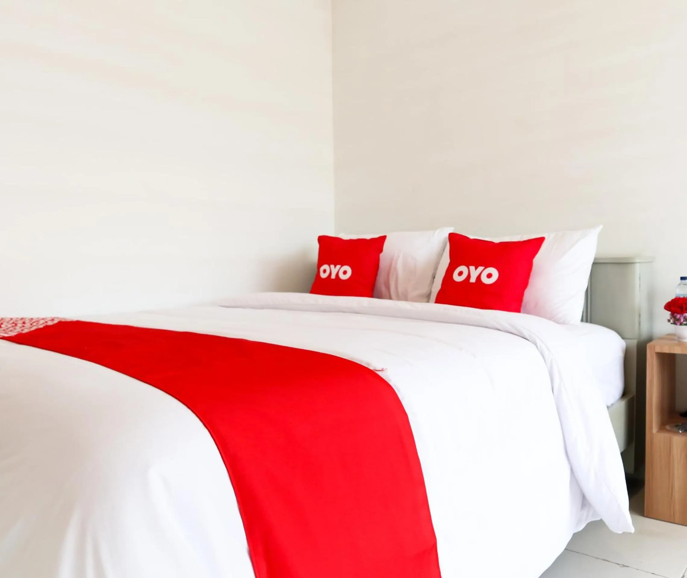 Bedroom in Hotel O Monalisa Residence And Cafe