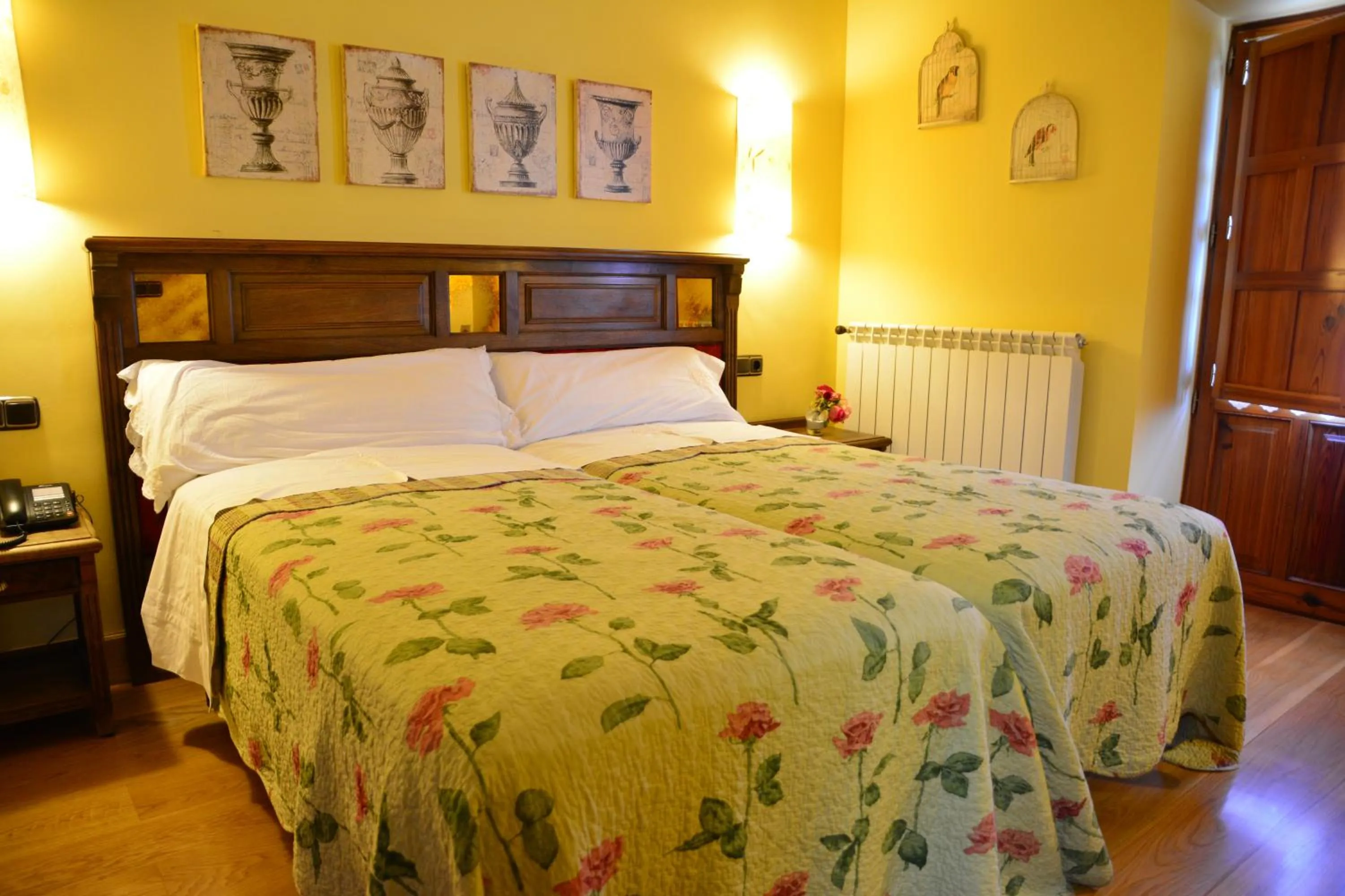 Bed in Villa Ferrera Posada Rural