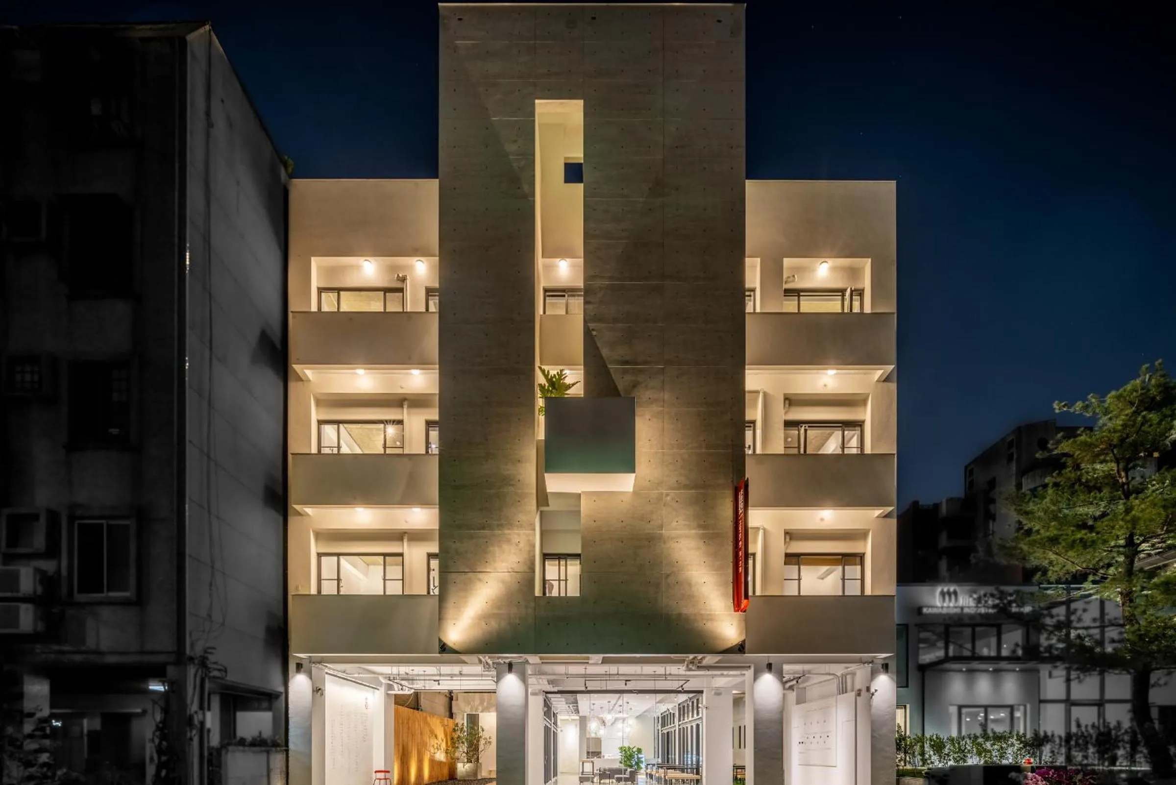 Property building in SI Hotel