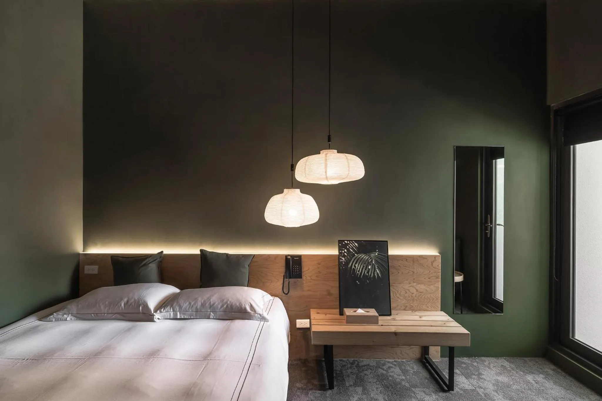 Photo of the whole room, Bed in SI Hotel