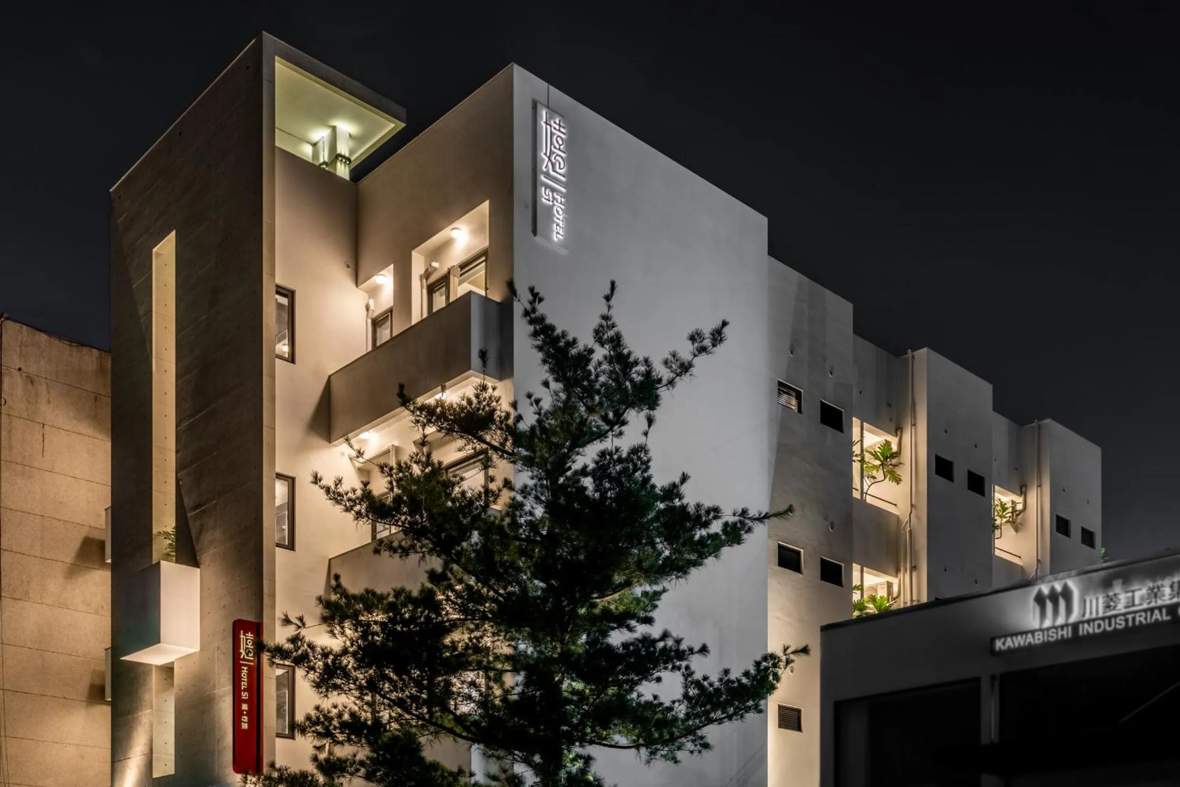 Property building in SI Hotel