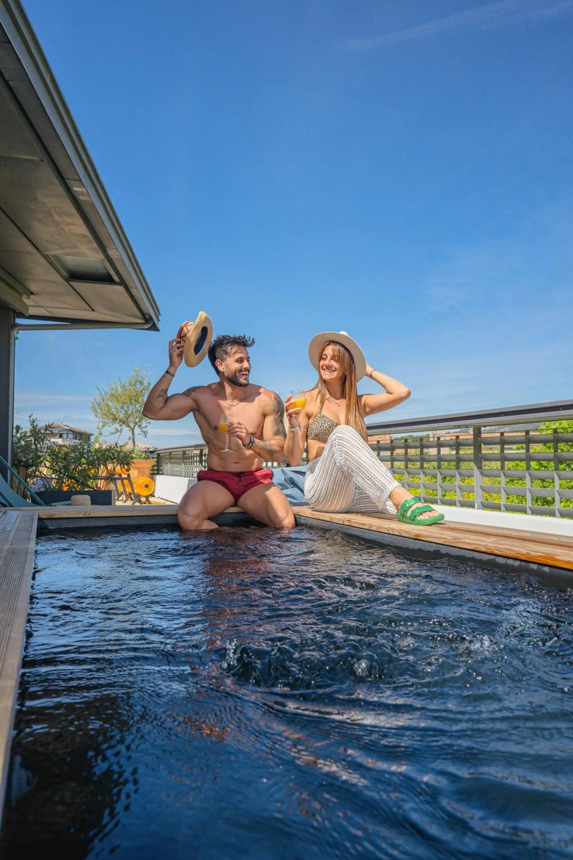 Hot Tub in Best Western Linko Aubagne