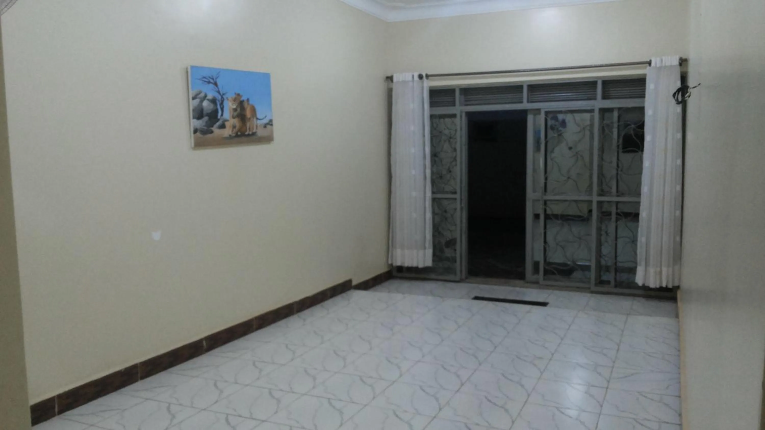 Communal lounge/ TV room in Hotel Premier