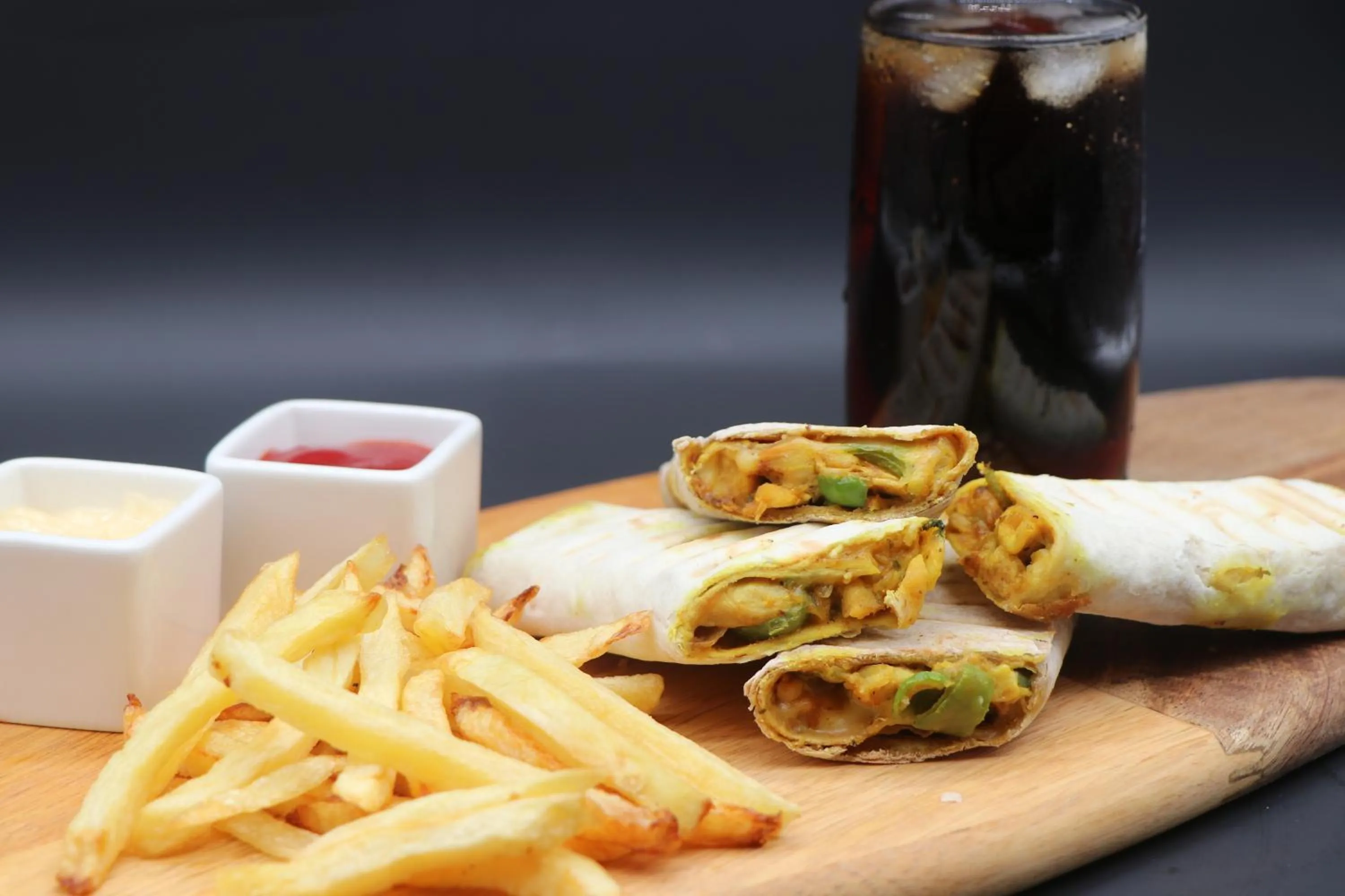 Food and drinks in Touq Al Balad Hotel