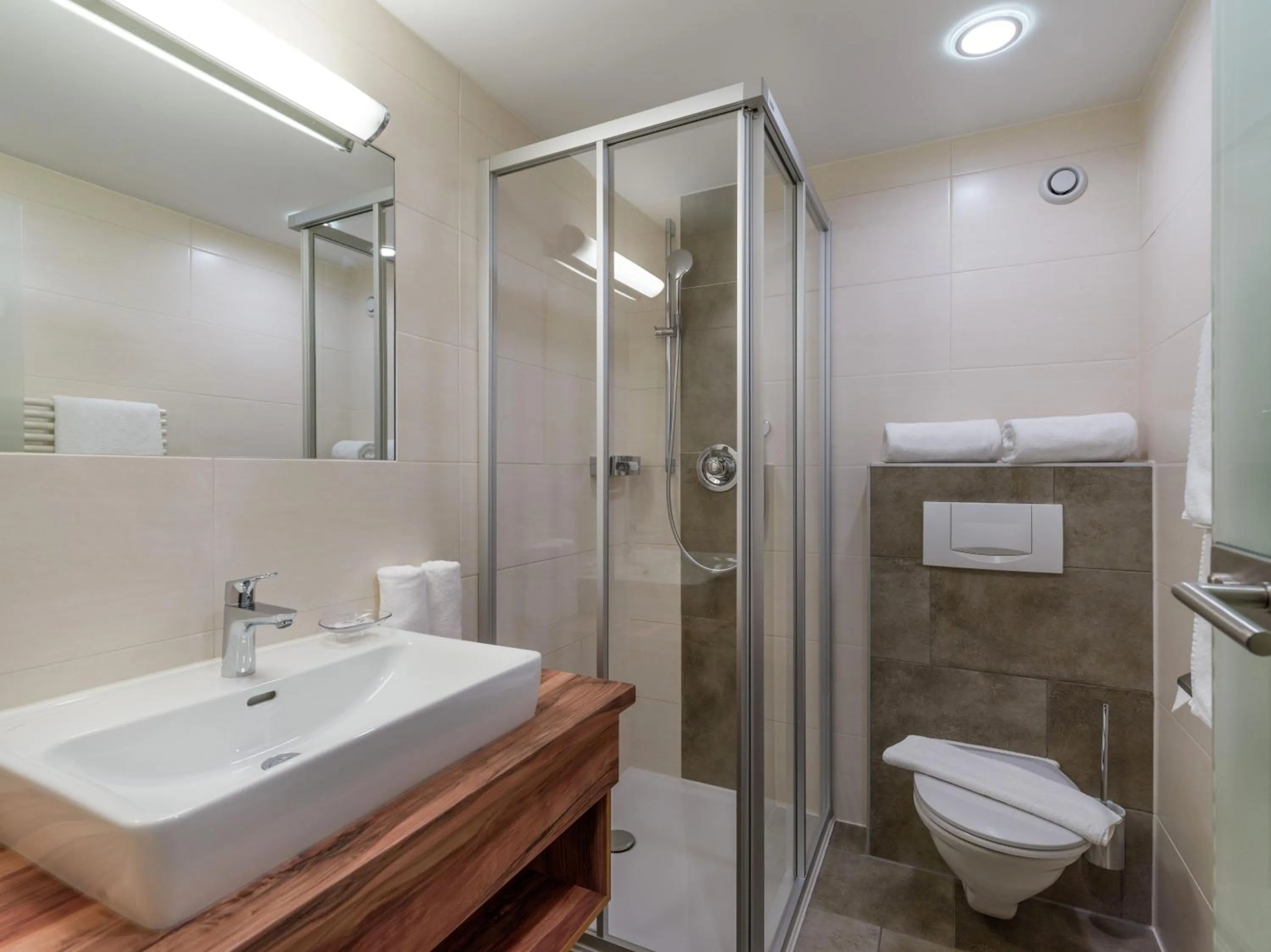 Bathroom in Hotel Kössler