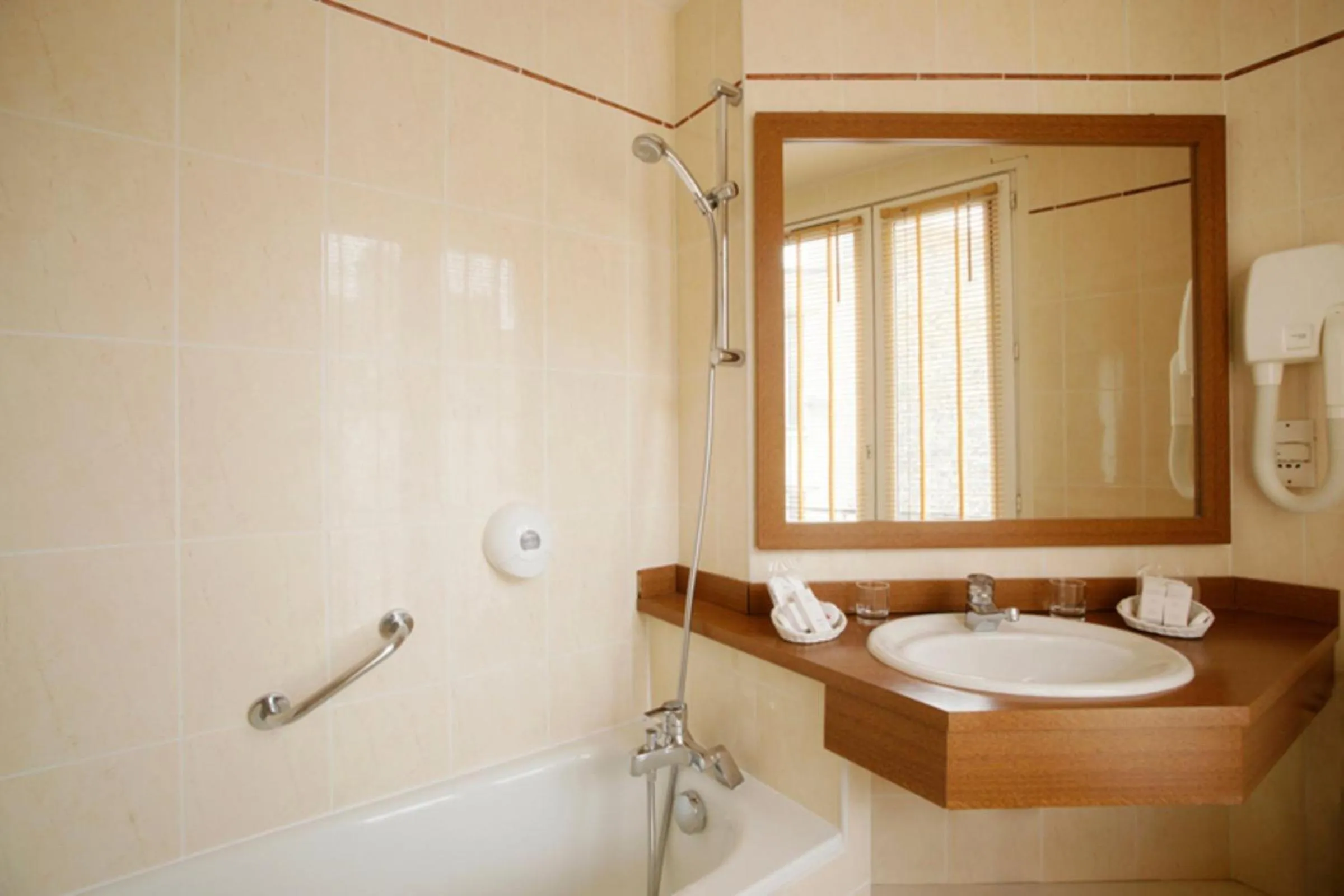 Bathroom in Apollinaire