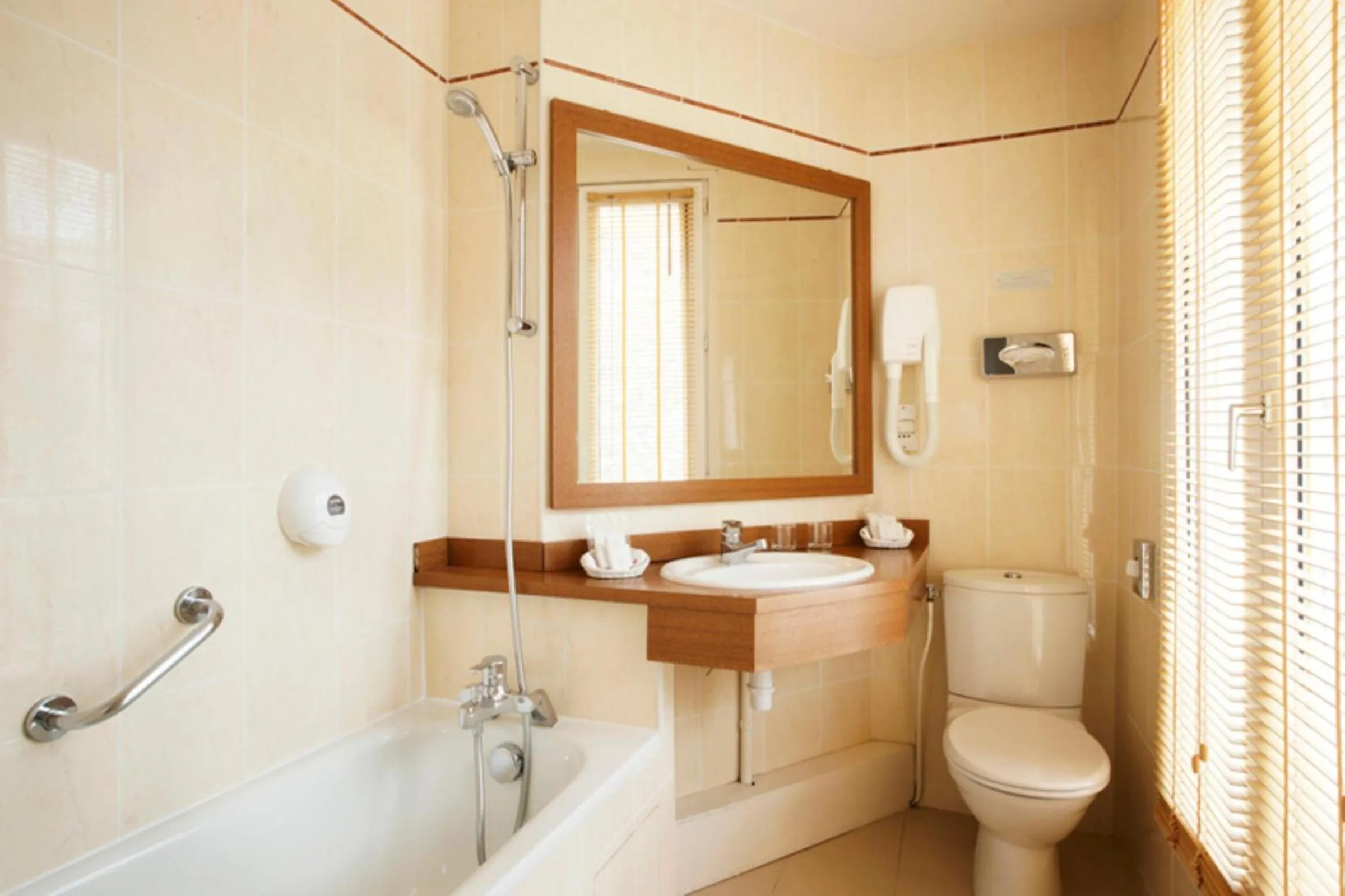 Bathroom in Apollinaire