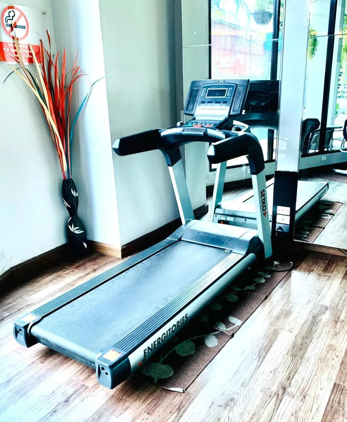 Fitness centre/facilities in Mantra Varee Hotel