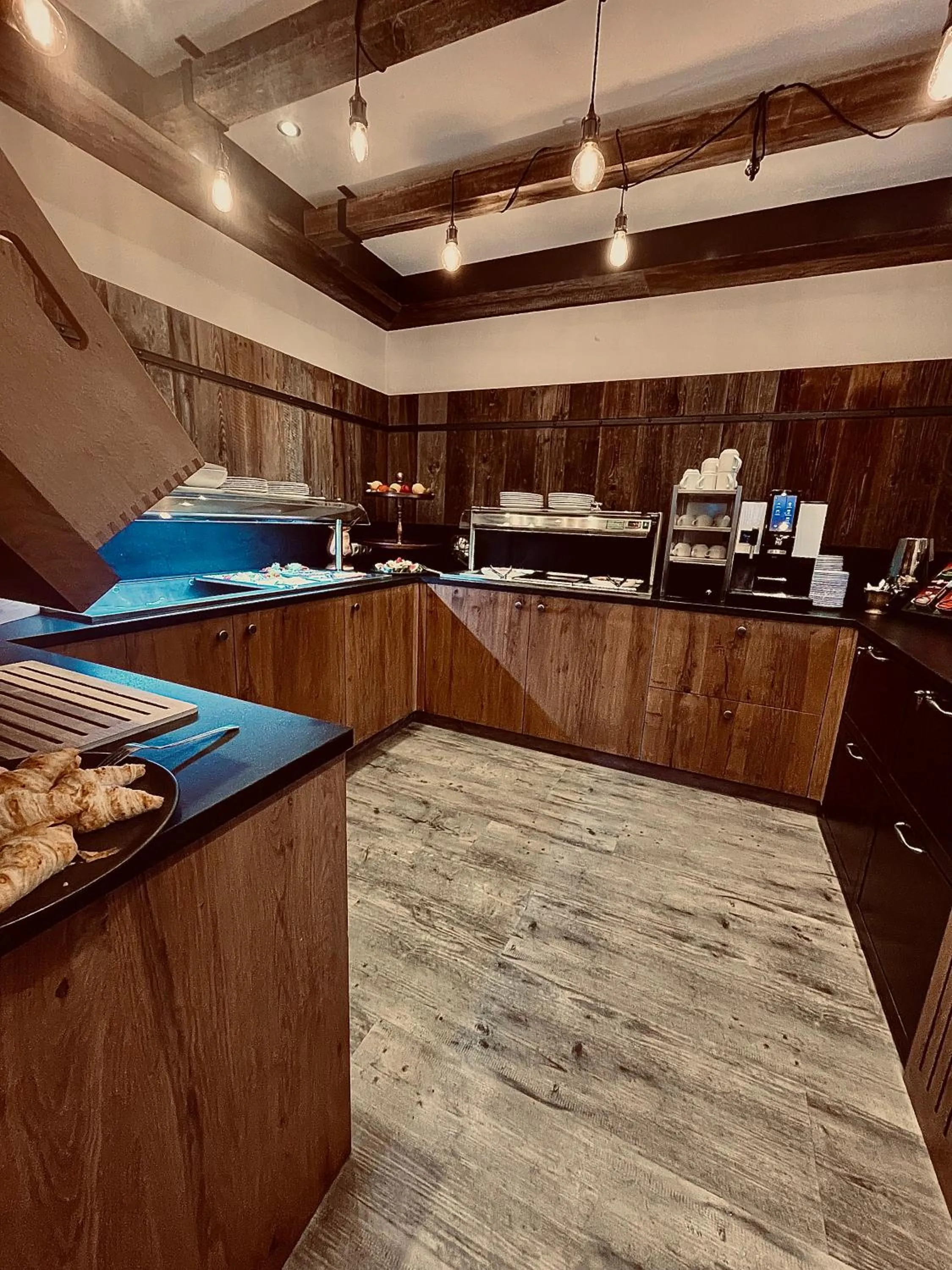 Buffet breakfast in Hotel Central