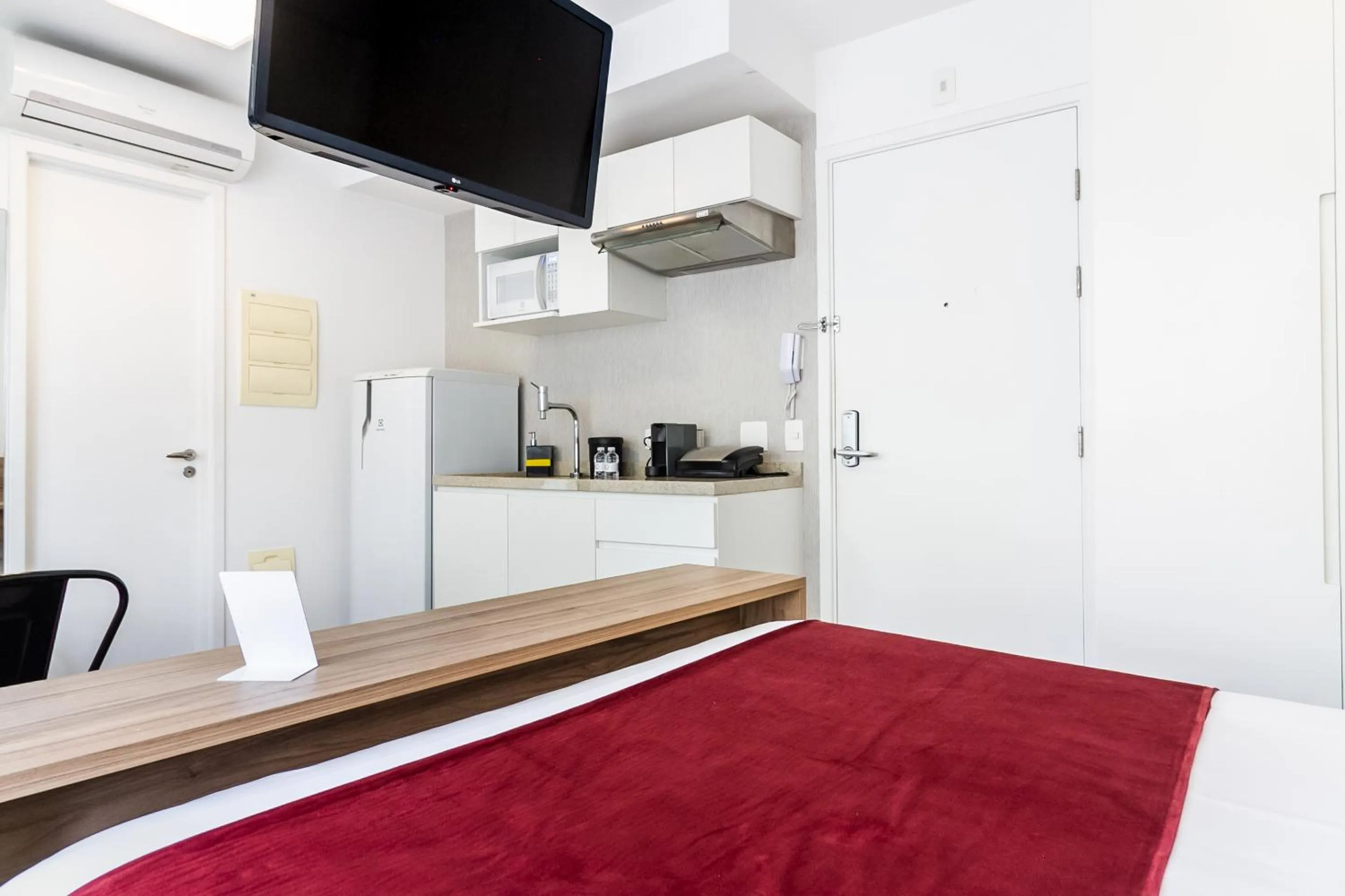 Photo of the whole room, Bed in 360 São Luis