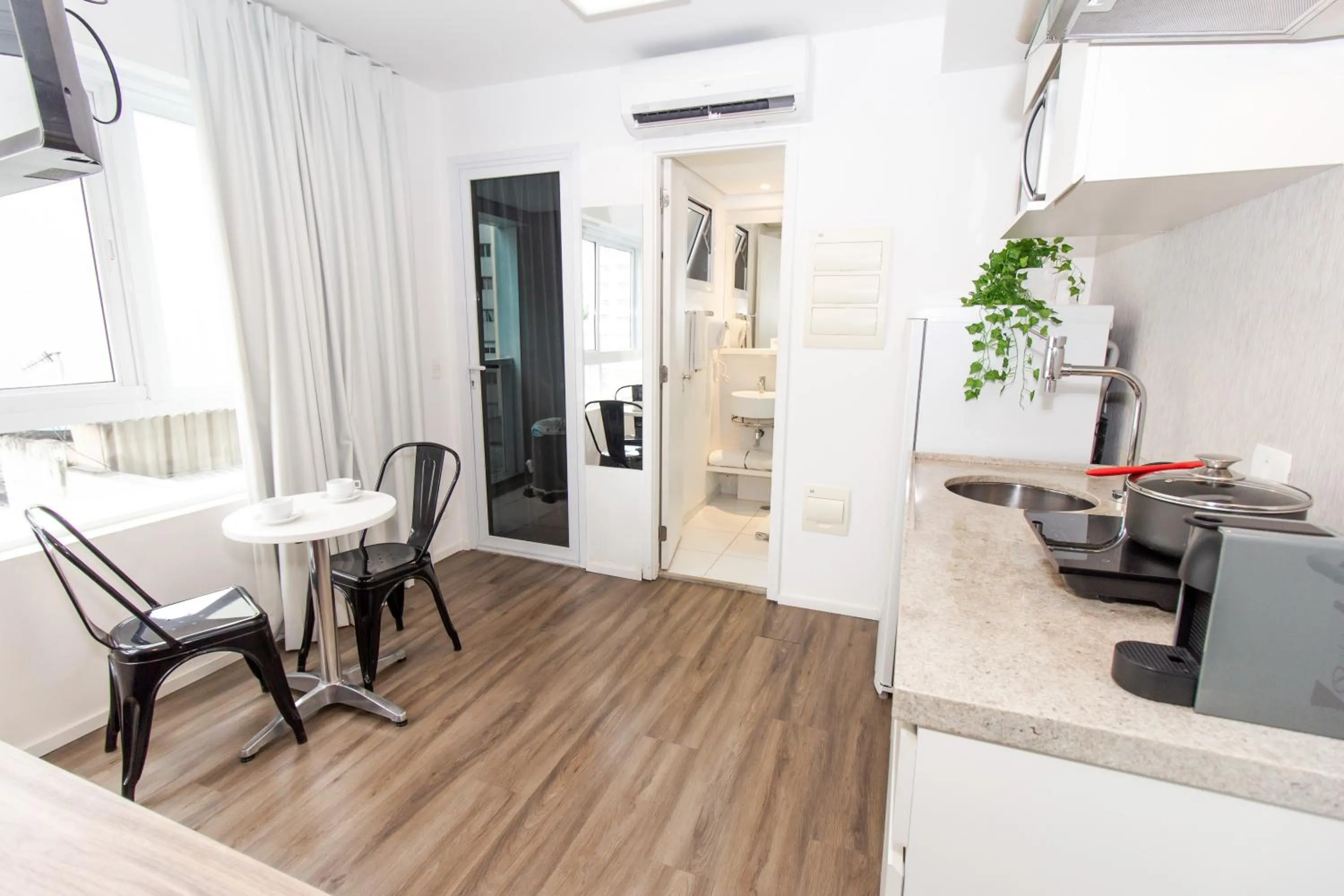 Seating area in 360 São Luis