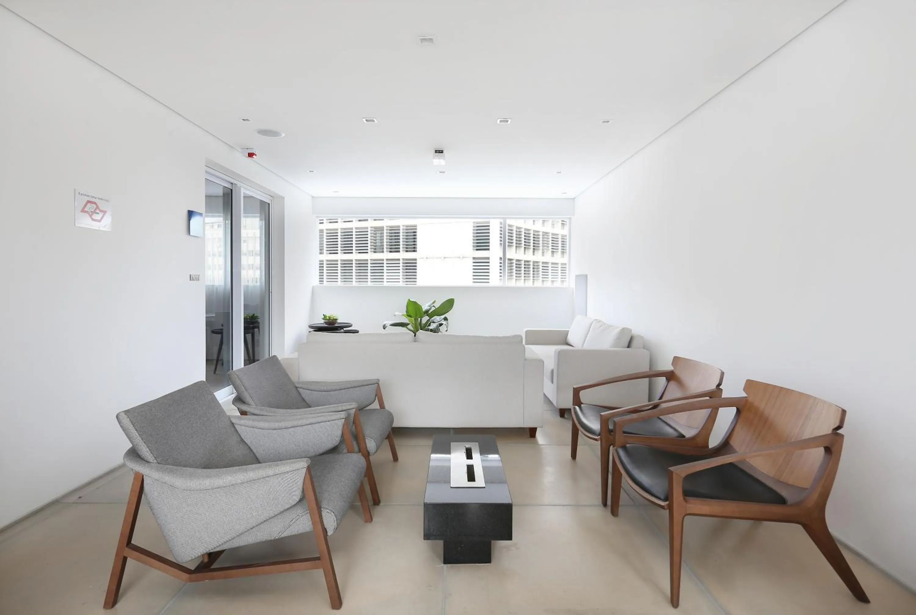 Seating area in 360 São Luis