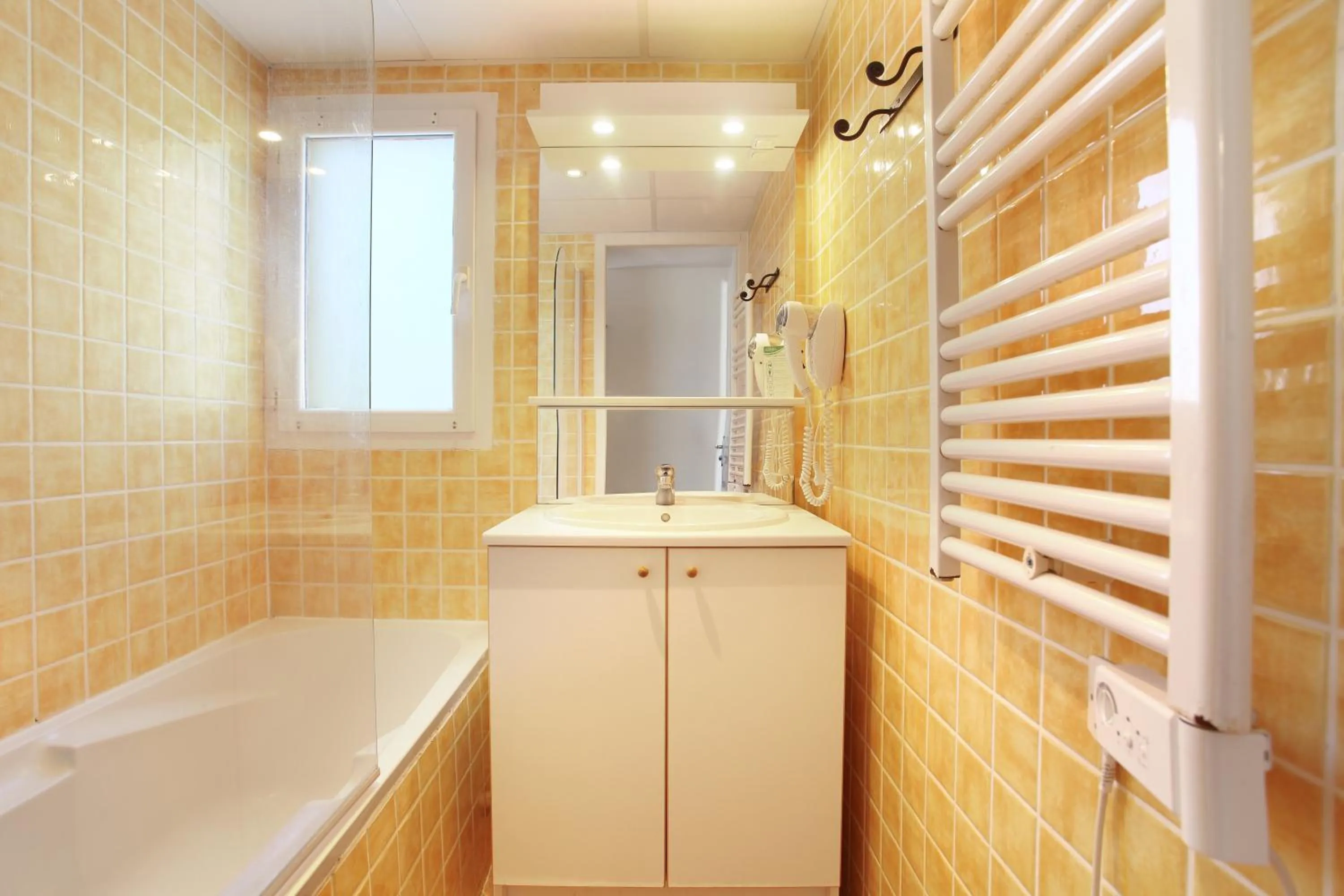 Bathroom in Résidence Odalys La Licorne de Haute Provence