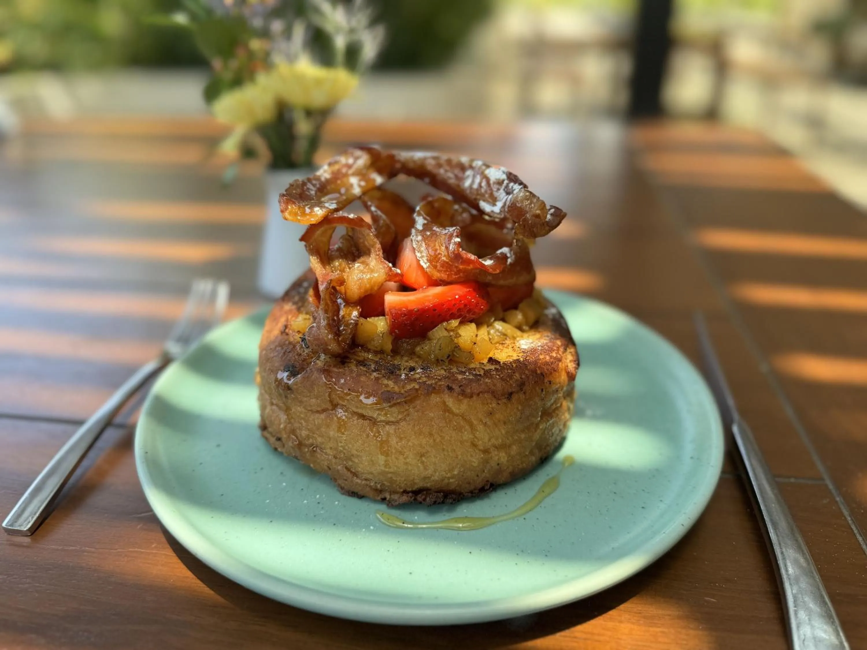 Breakfast in Wayam Mundo Imperial