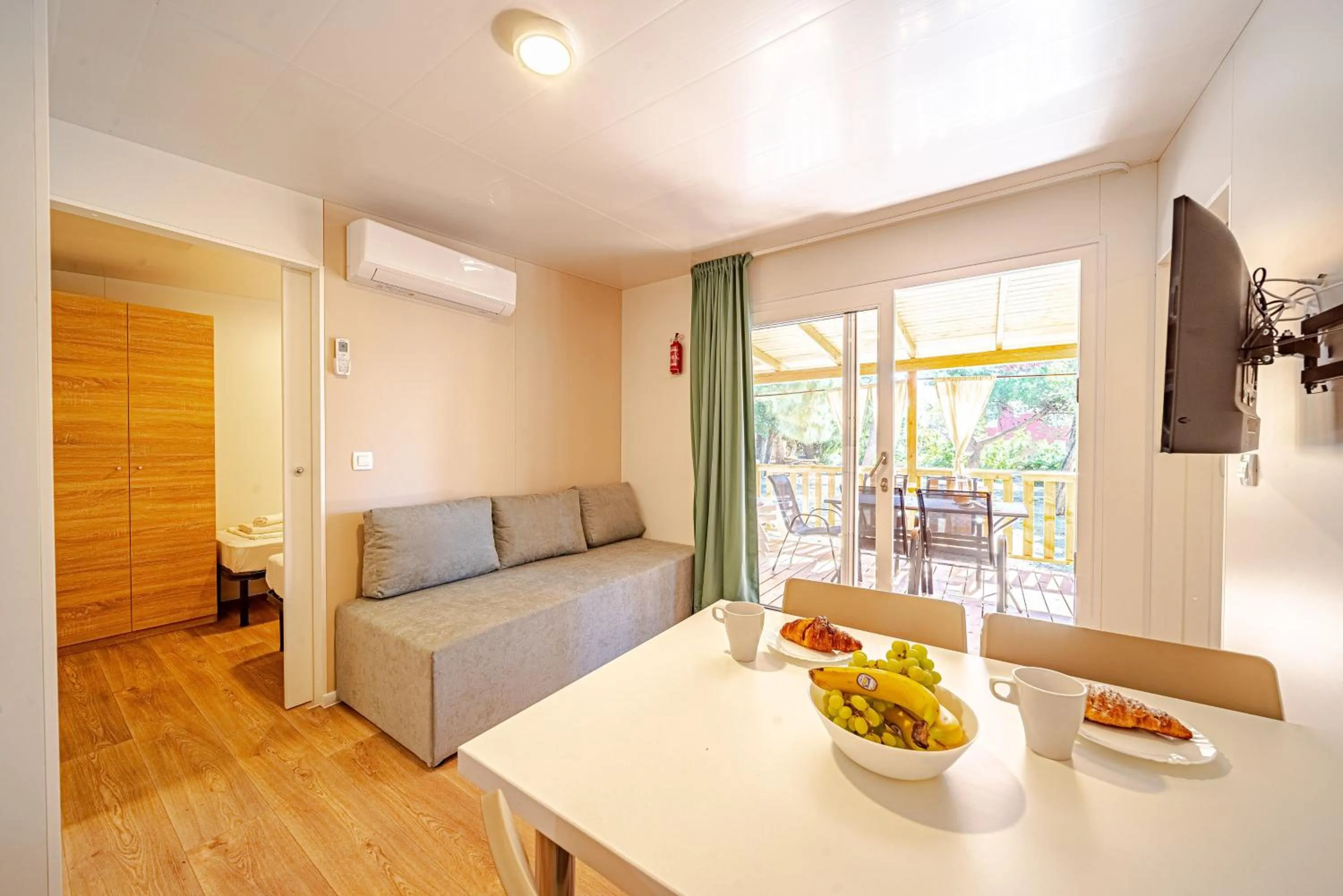 Kitchen or kitchenette in Mobile Homes Camp Perna - Adriatic Kampovi