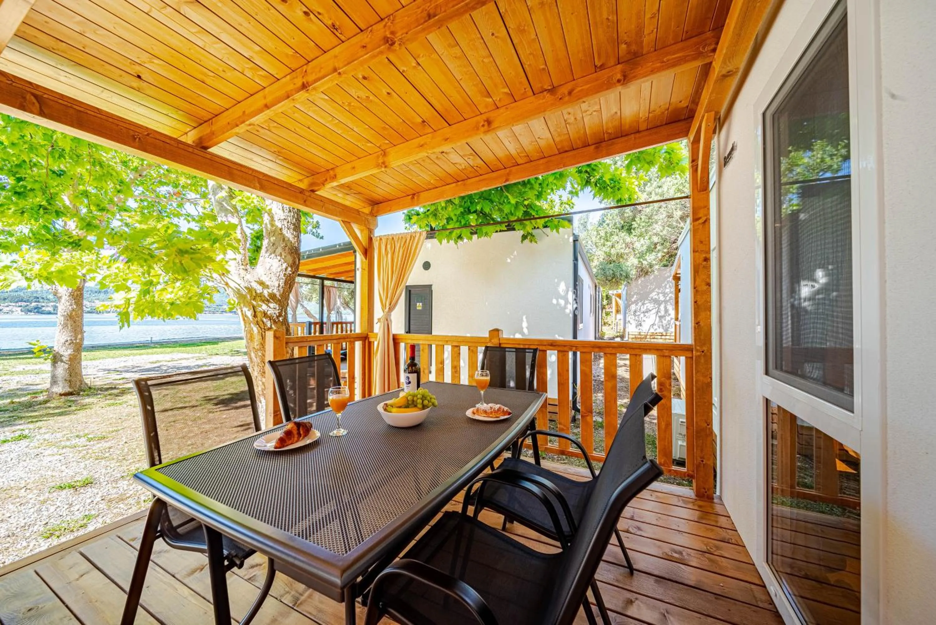 Day in Mobile Homes Camp Perna - Adriatic Kampovi