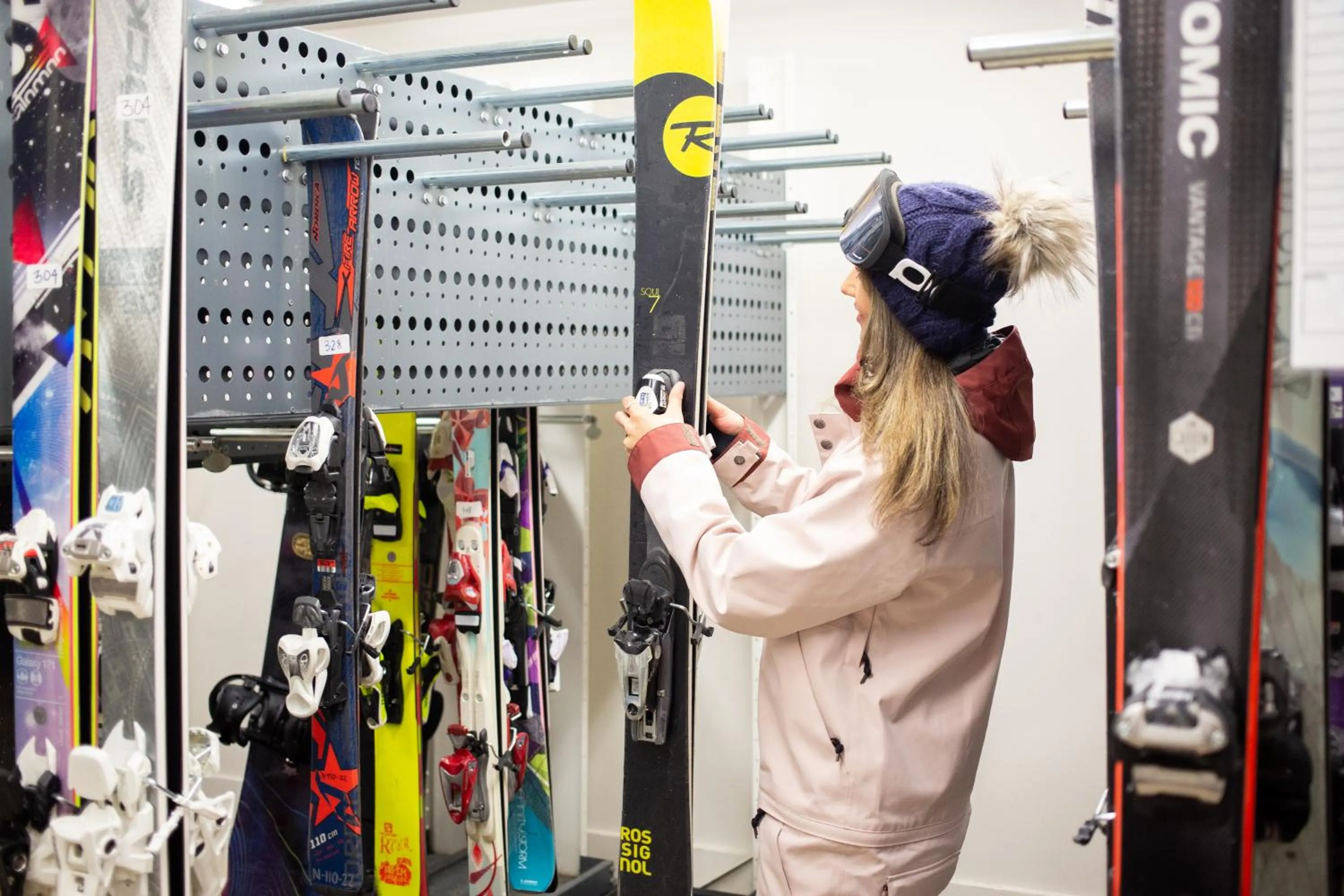 Skiing in Blackcomb Springs Suites by CLIQUE