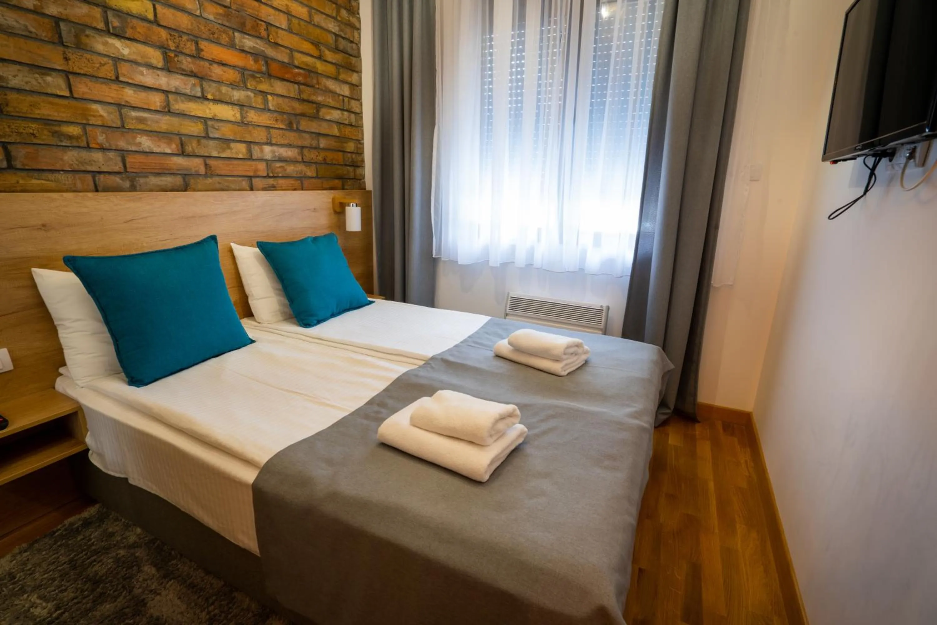 Bedroom, Bed in All Seasons Residence