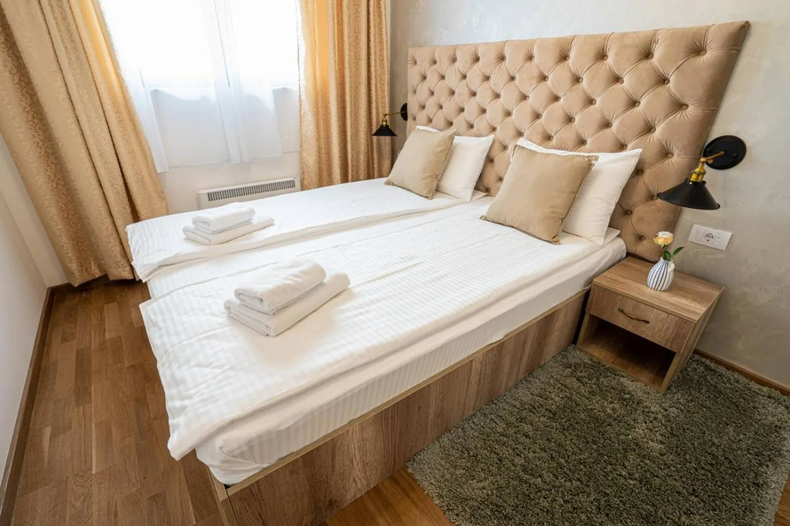 Bedroom, Bed in All Seasons Residence