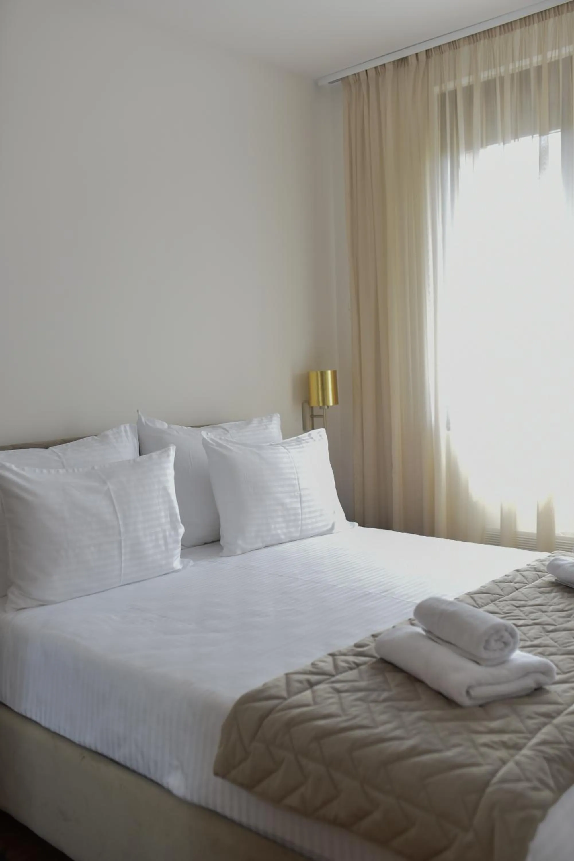 Bed in All Seasons Residence