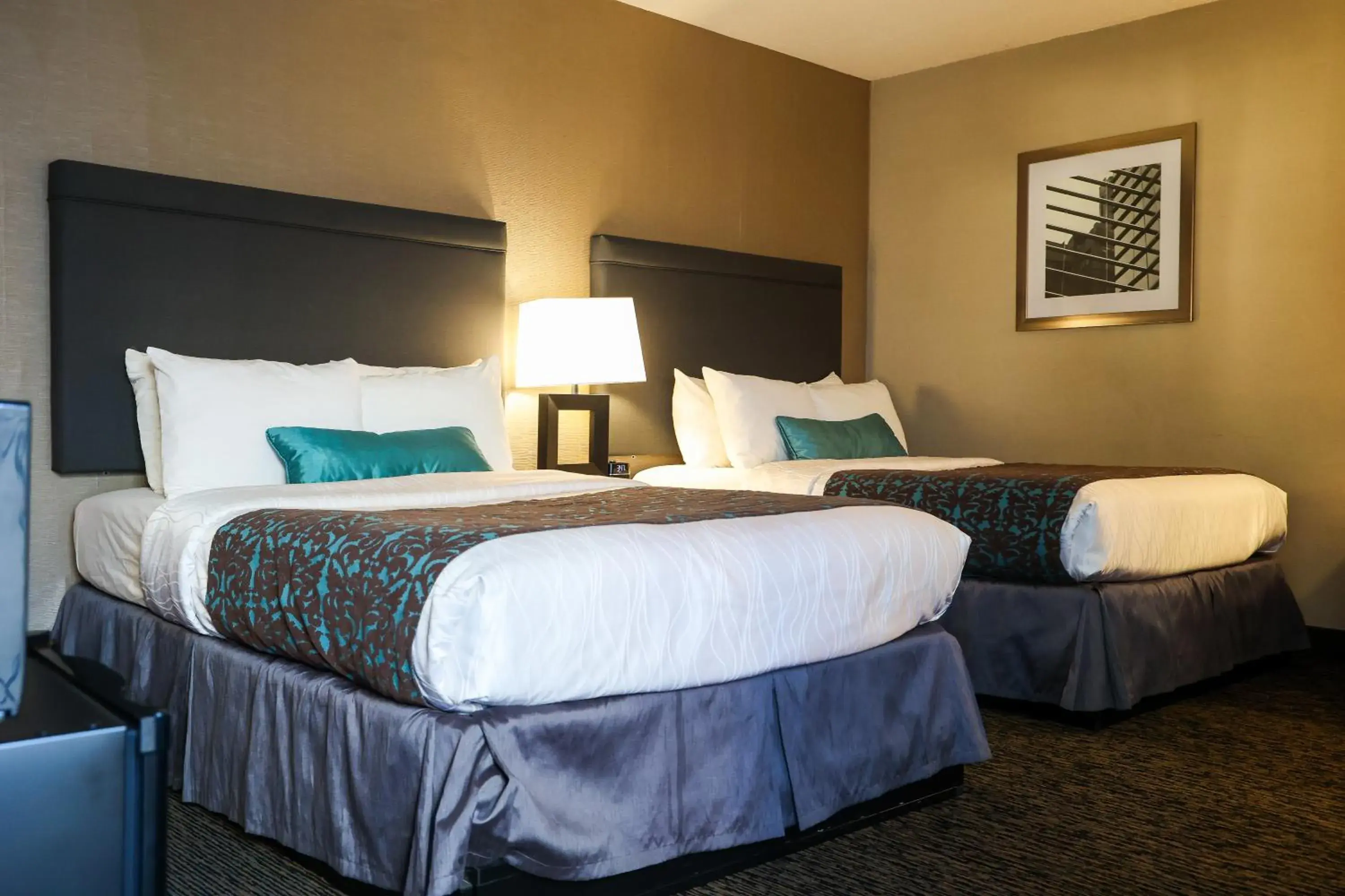 Deluxe Double Room with Two Double Beds in City Center Inn and Suites Deluxe Double Room with Two Double Beds in City Center Inn and Suites